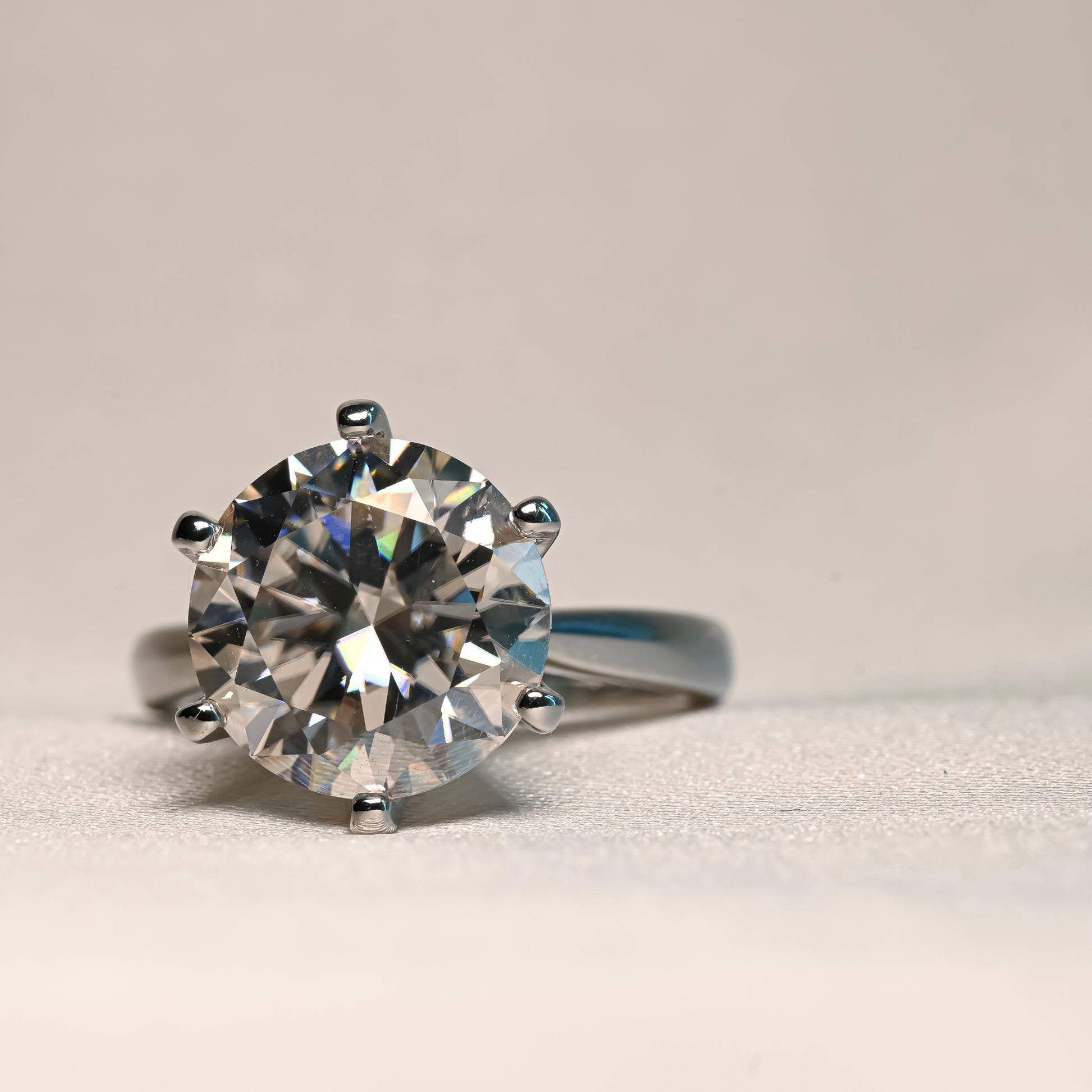CAROL Moissanite Ring 5ct