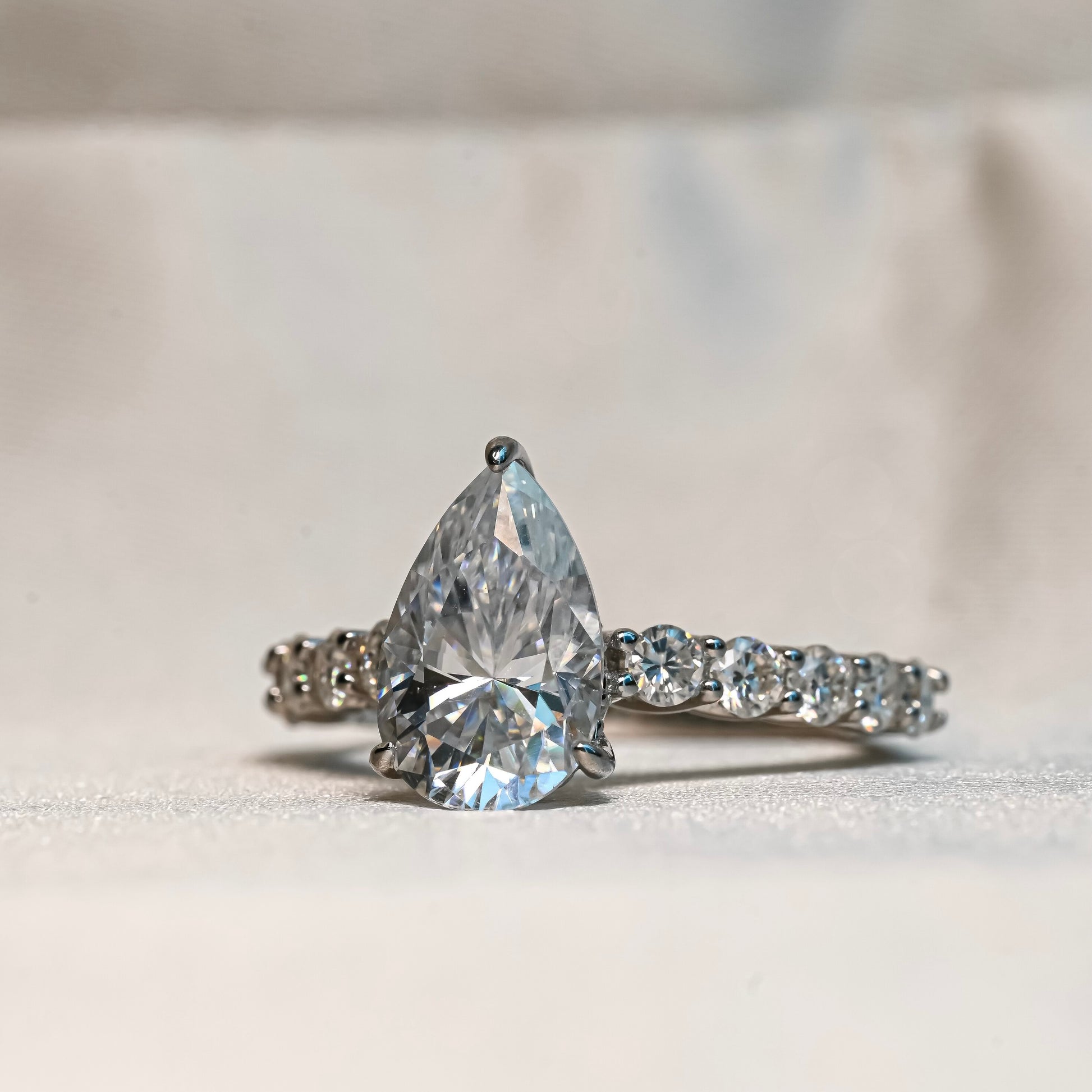 SAMARA Moissanite Ring 3ct