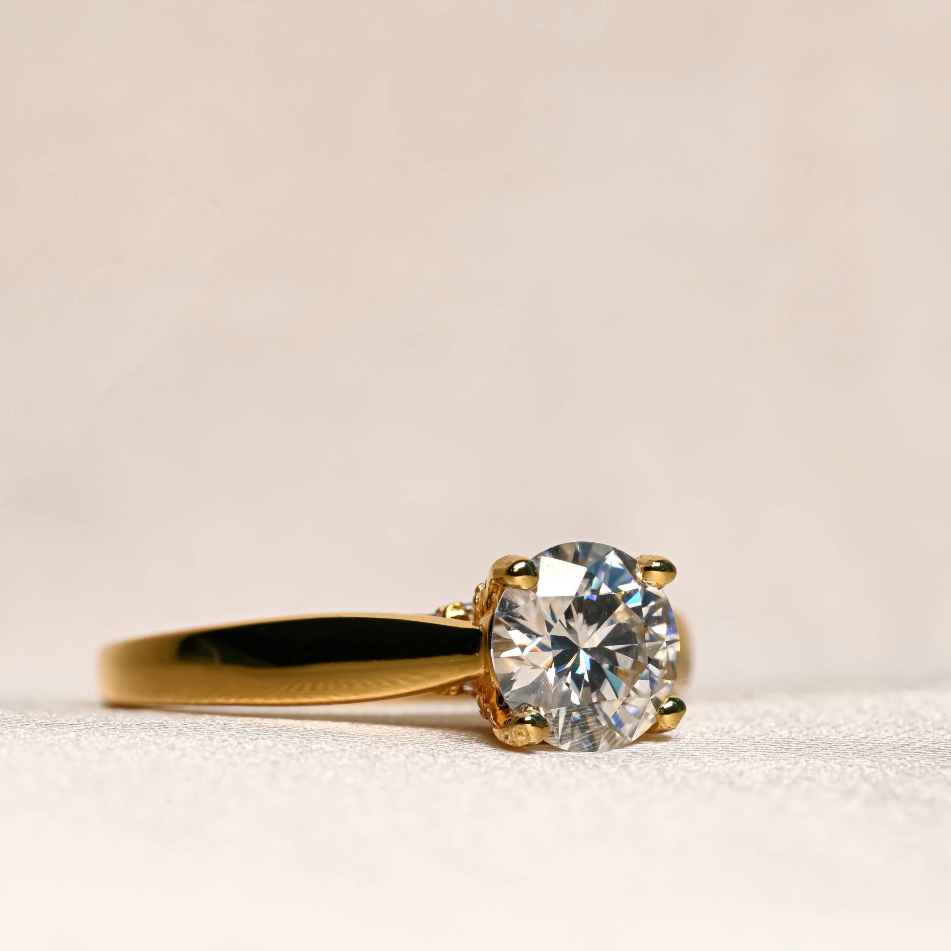 JULIA Moissanite Ring 1ct