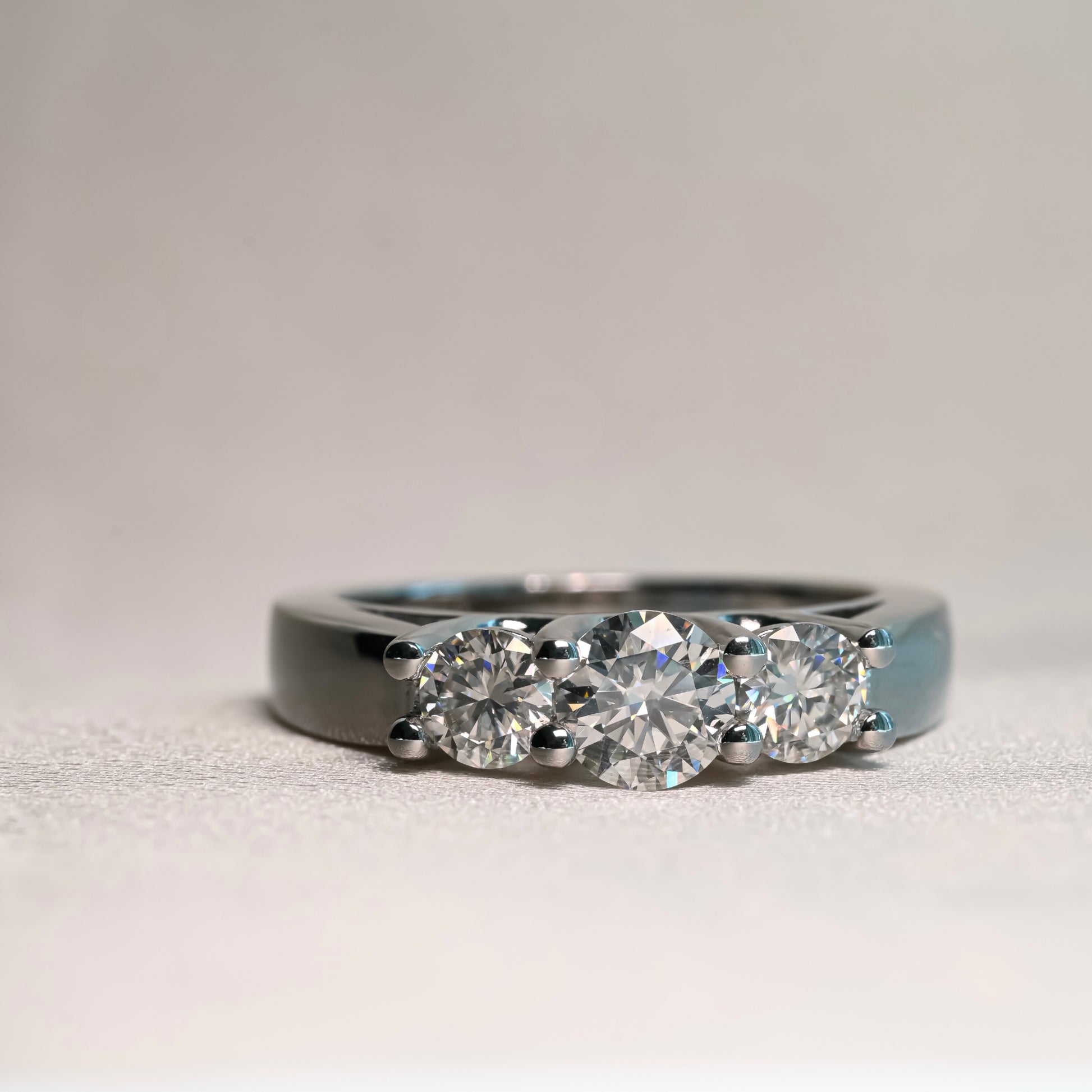 ANAM Moissanite Ring 0.5ct + 0.25ct