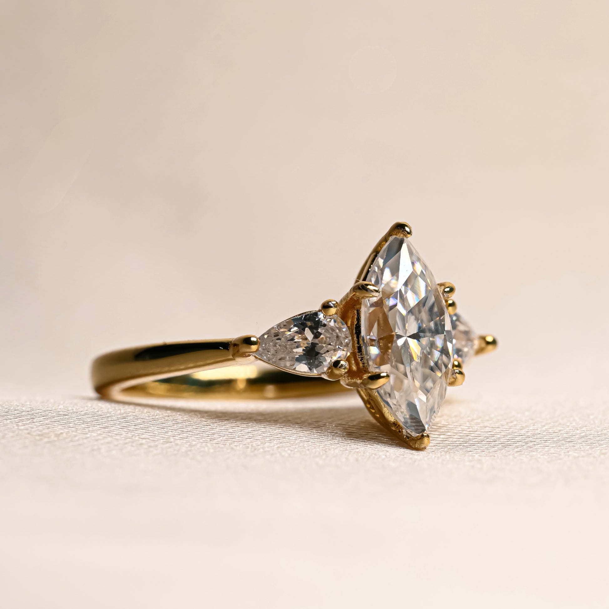 OPERA Moissanite Ring 1ct