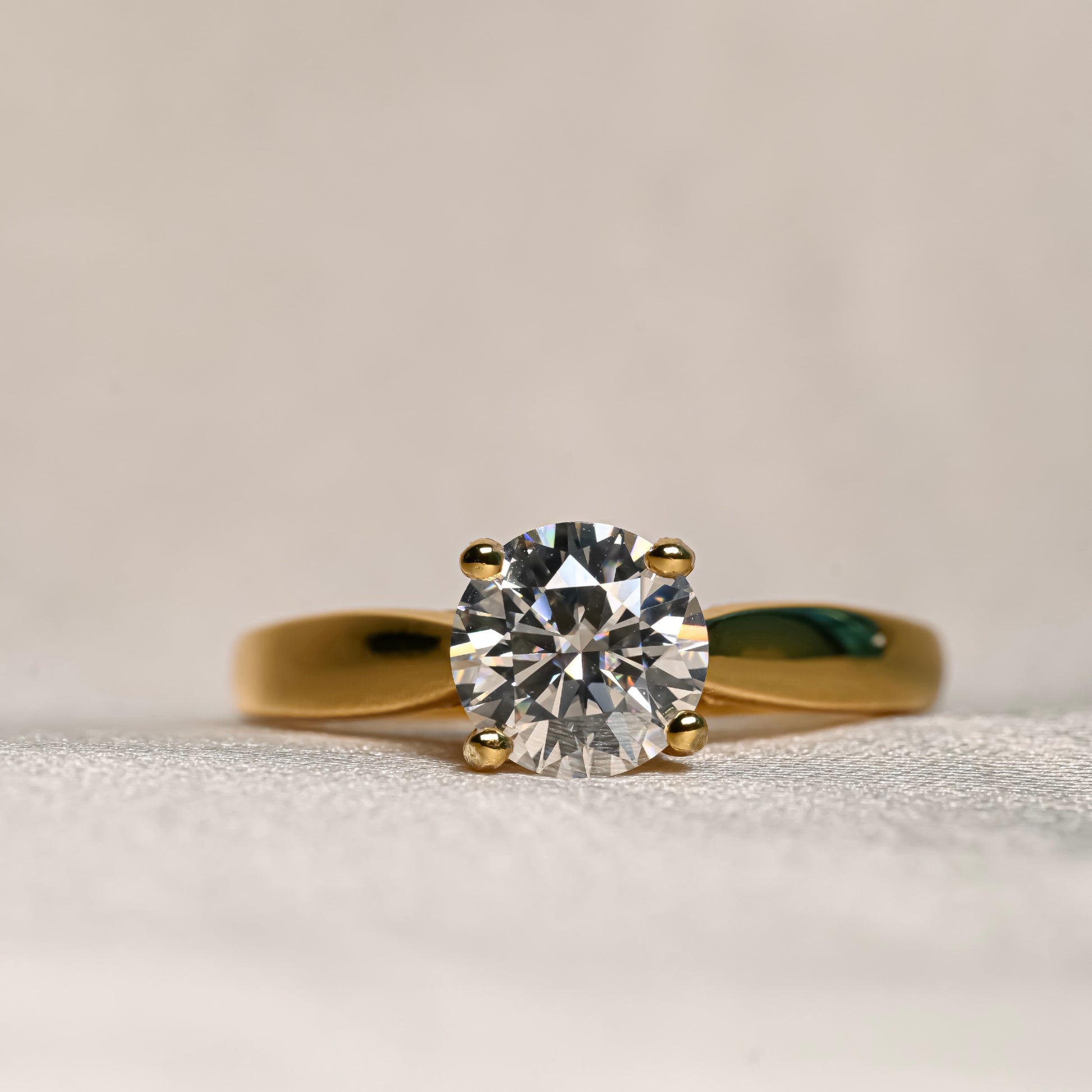 JULIA Moissanite Ring 1ct