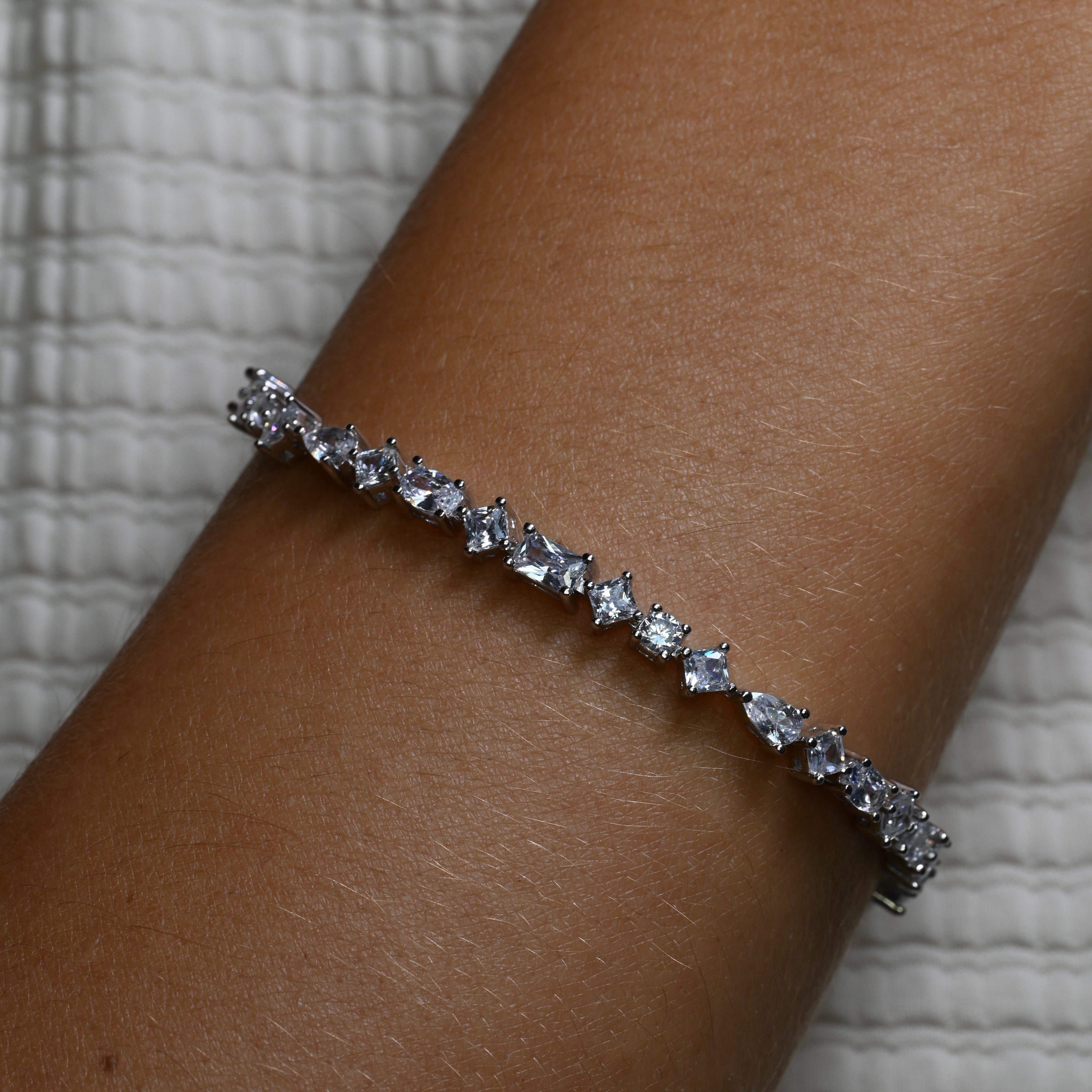 TEODORA Bracelet | 3mm width - 6.5 inches length | Zirconia (Casting)