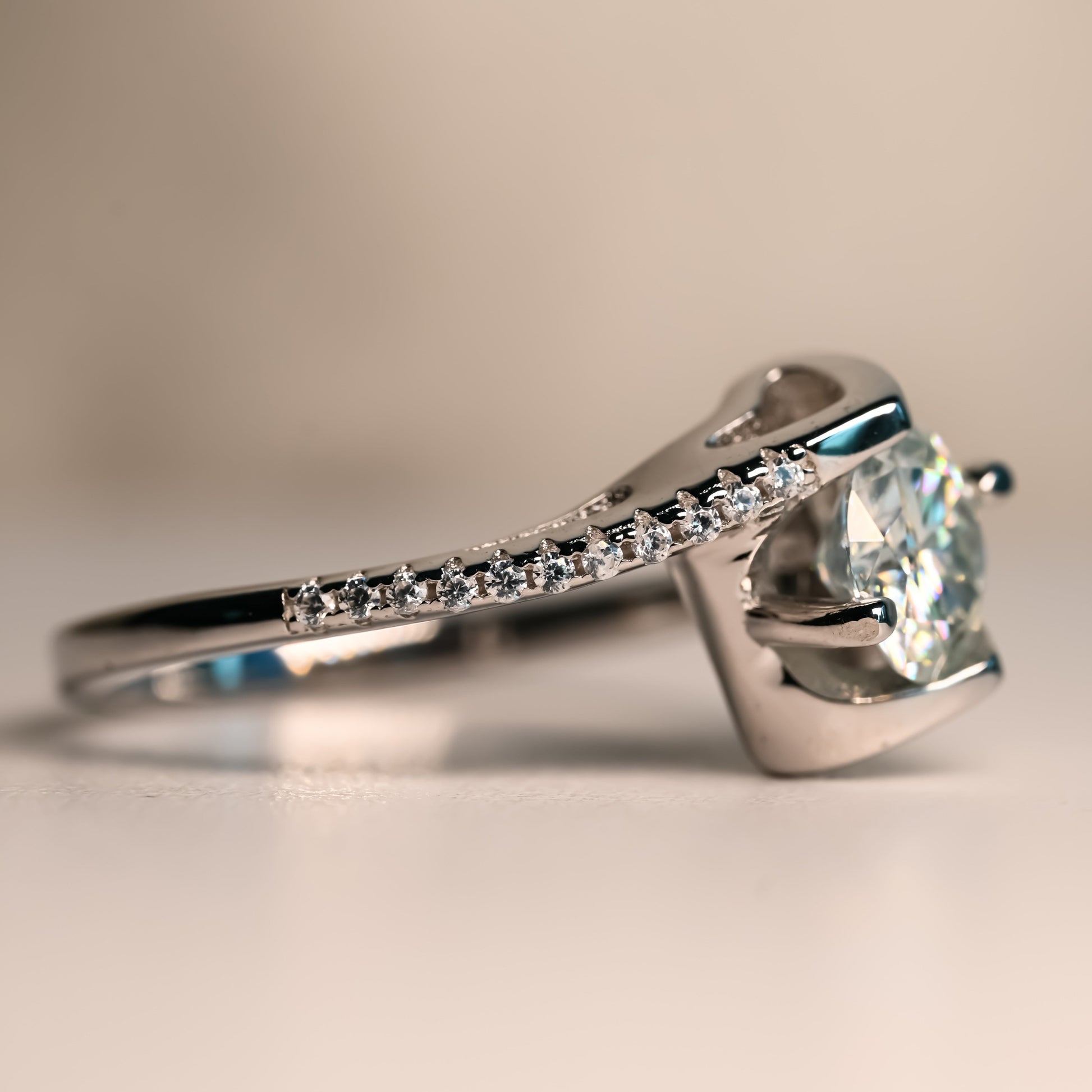 AMBER Moissanite Ring 1ct | Moissanite