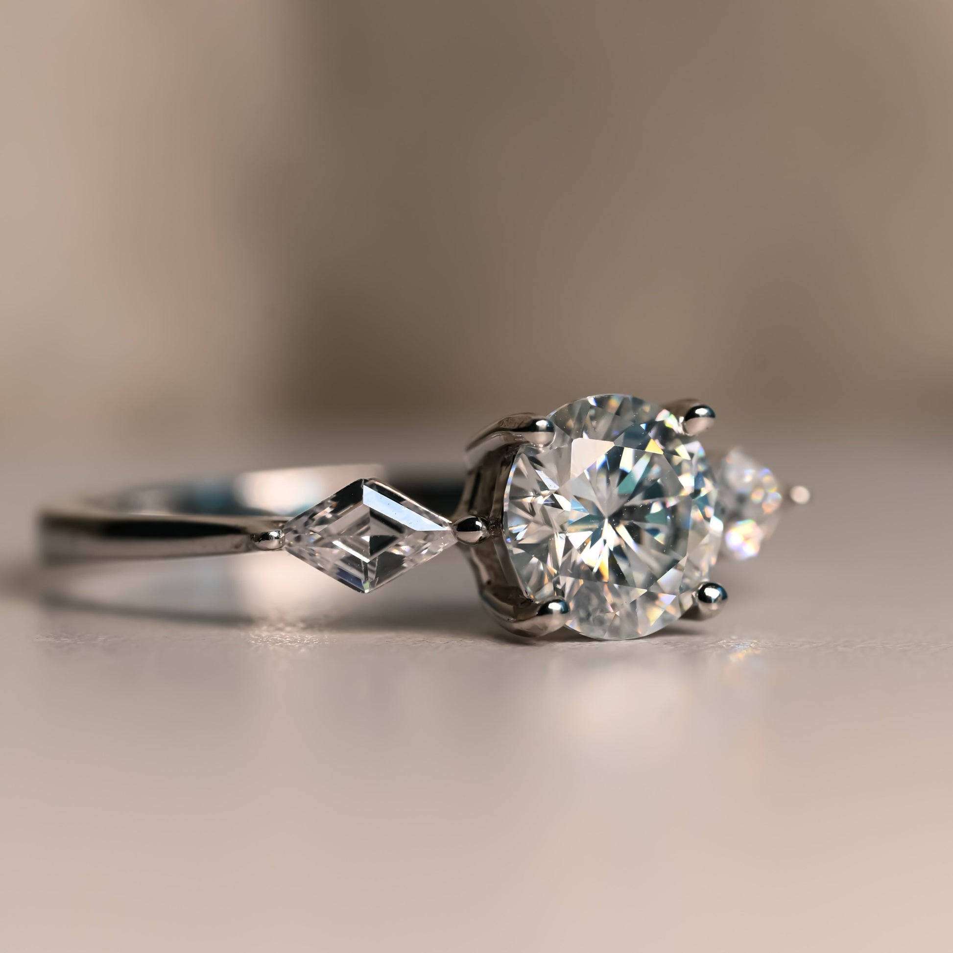 CELESTE Moissanite Ring 1ct