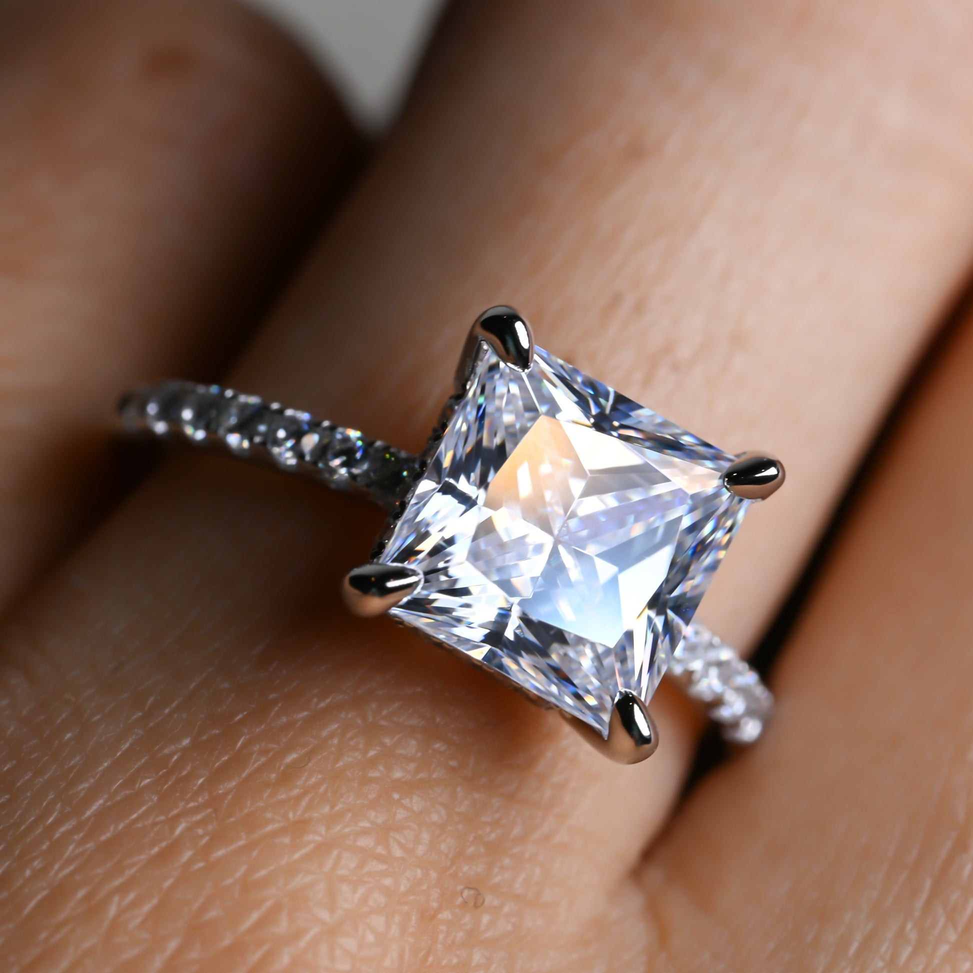 ZAFIRA ring | Zirconia