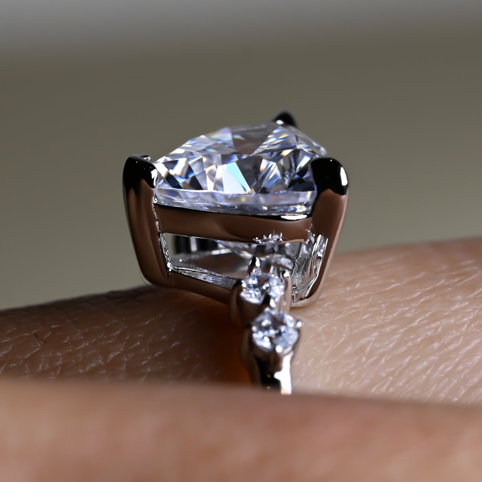 GISELLE Ring | Zirconia