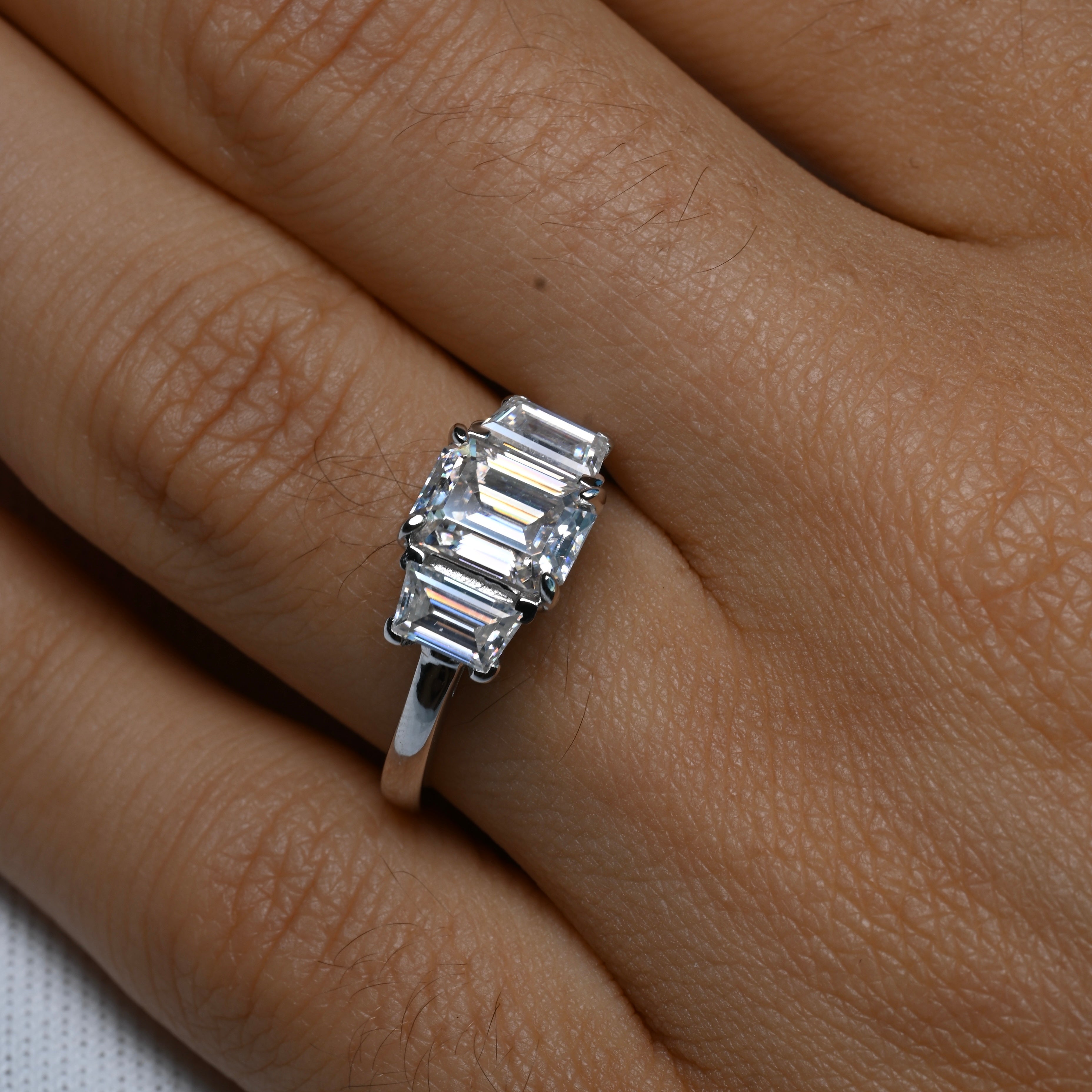 AMELIA Moissanite Ring 2ct