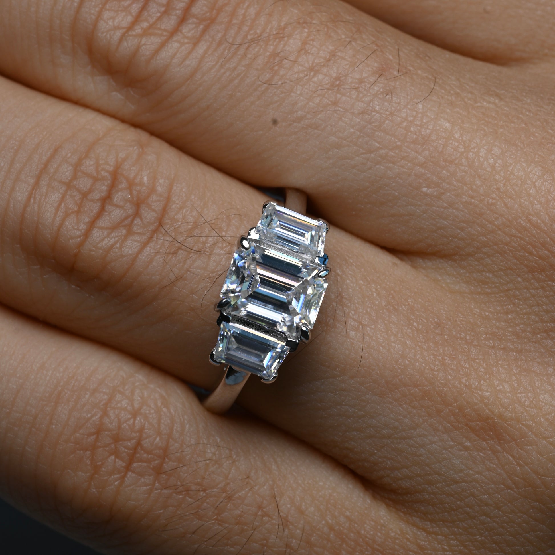 AMELIA Moissanite Ring 2ct