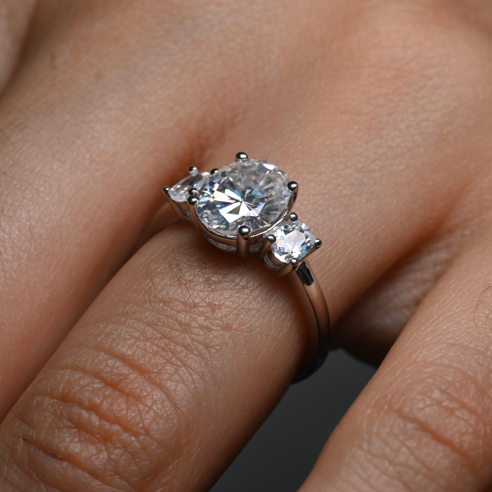 NAOMI Moissanite Ring 2ct