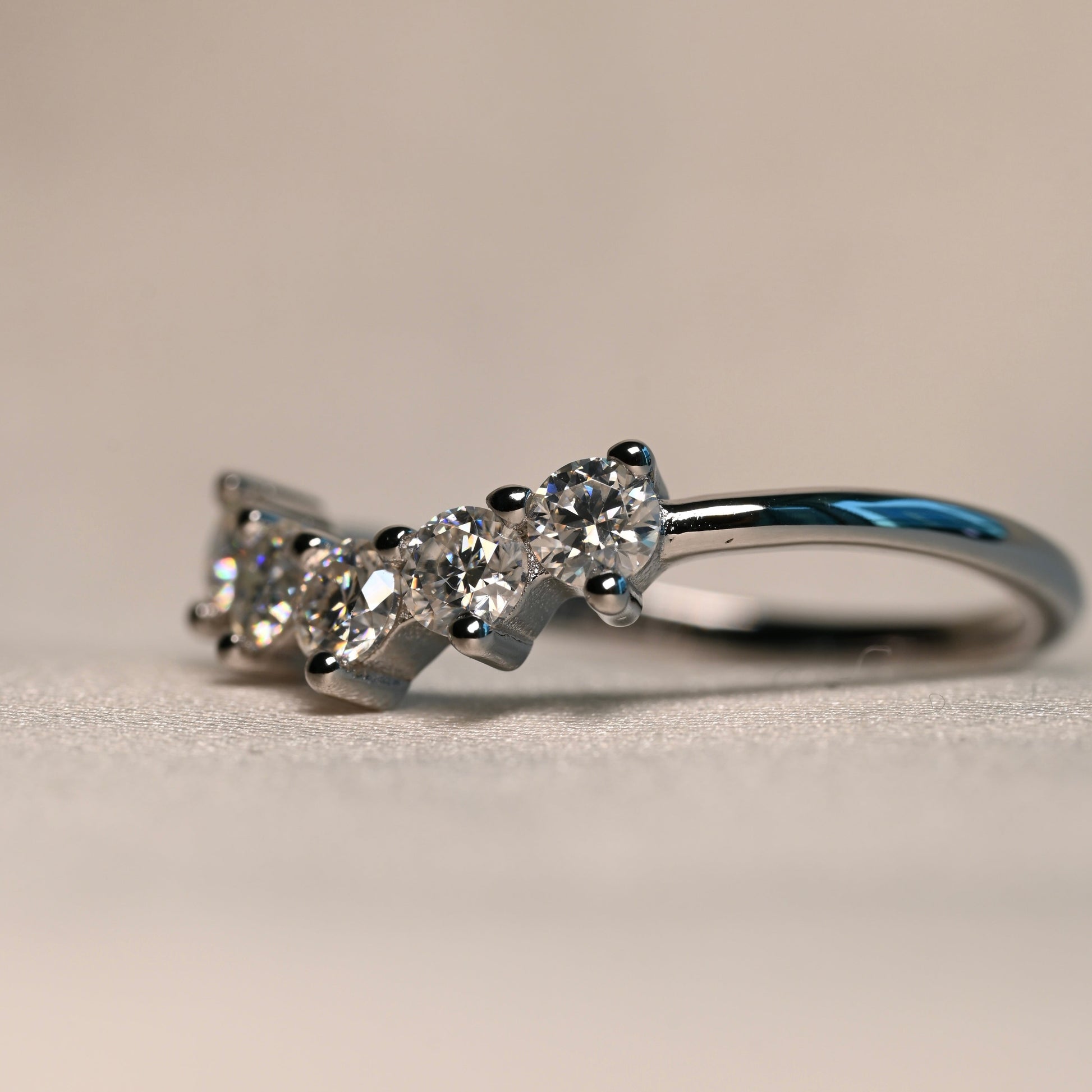 MARVIE Moissanite Ring 0.1ct (3mm)