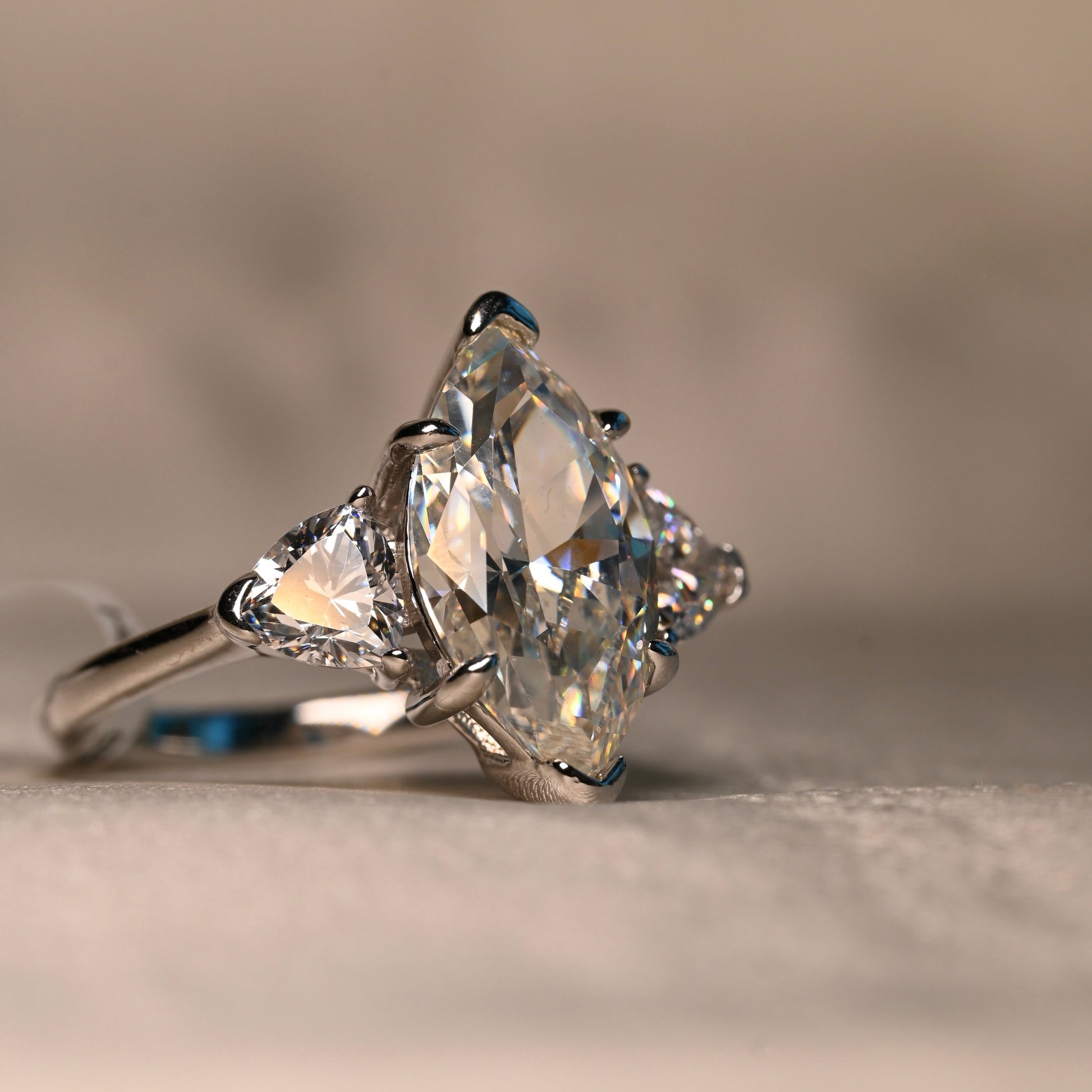 AISHA Ring | Zirconia