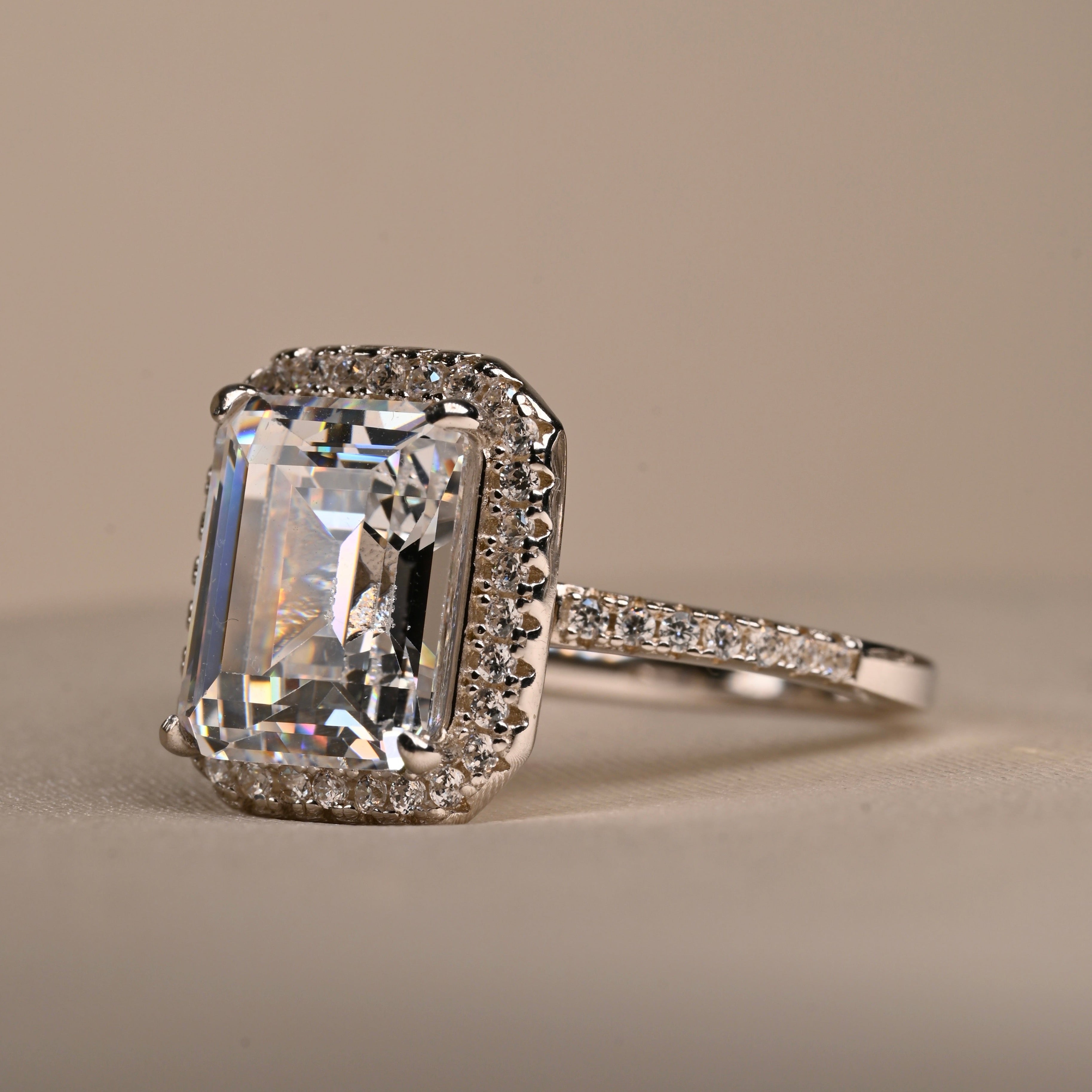 ZAYNA Ring | Zirconia