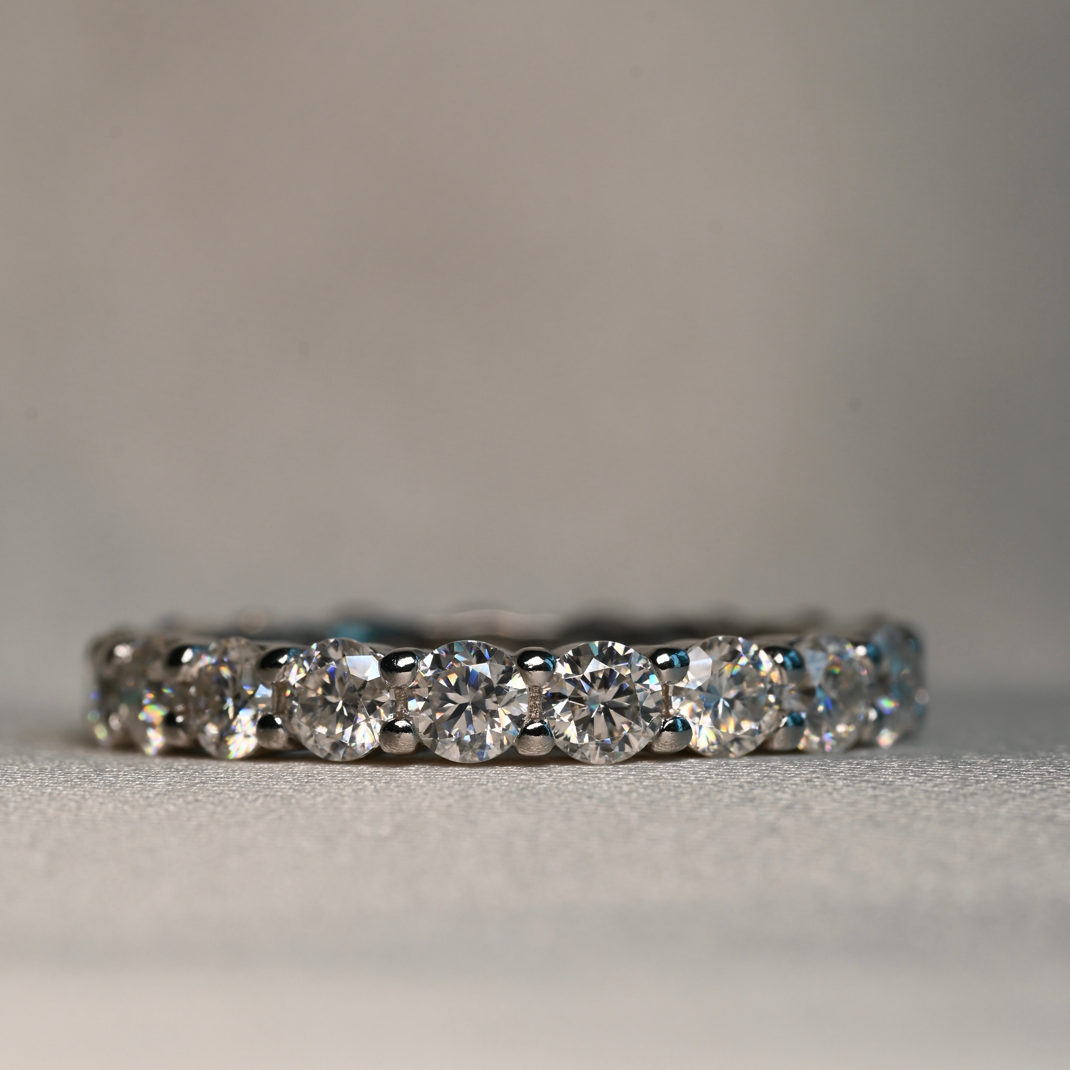 NAHLA Moissanite Eternity Band 0.1 ct (Full stones 3mm)