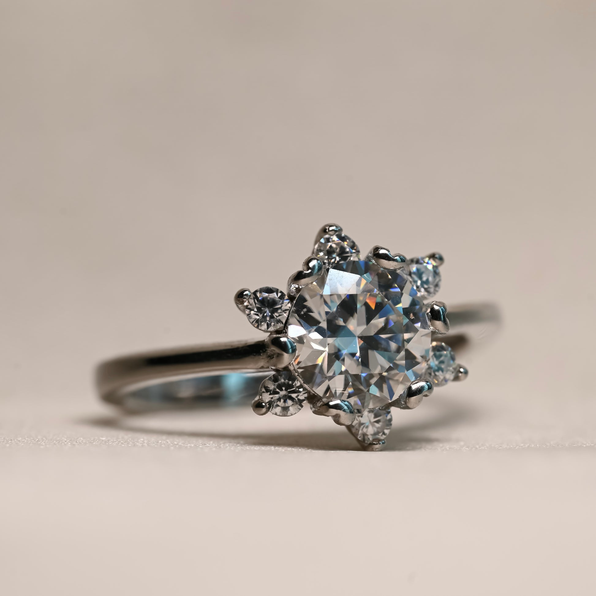 KYRA Moissanite Ring 1ct | Moissanite