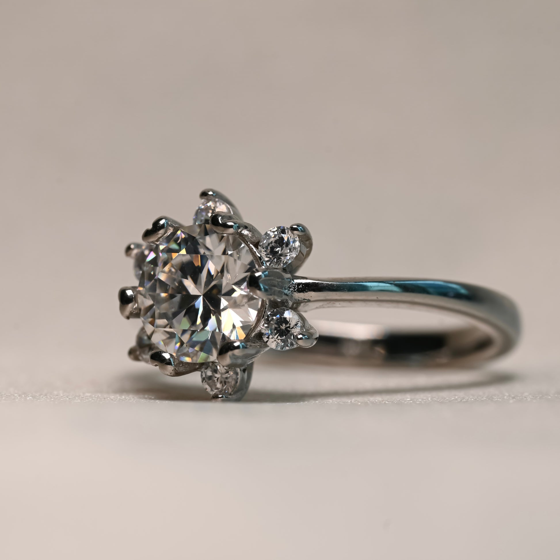 KYRA Moissanite Ring 1ct | Moissanite