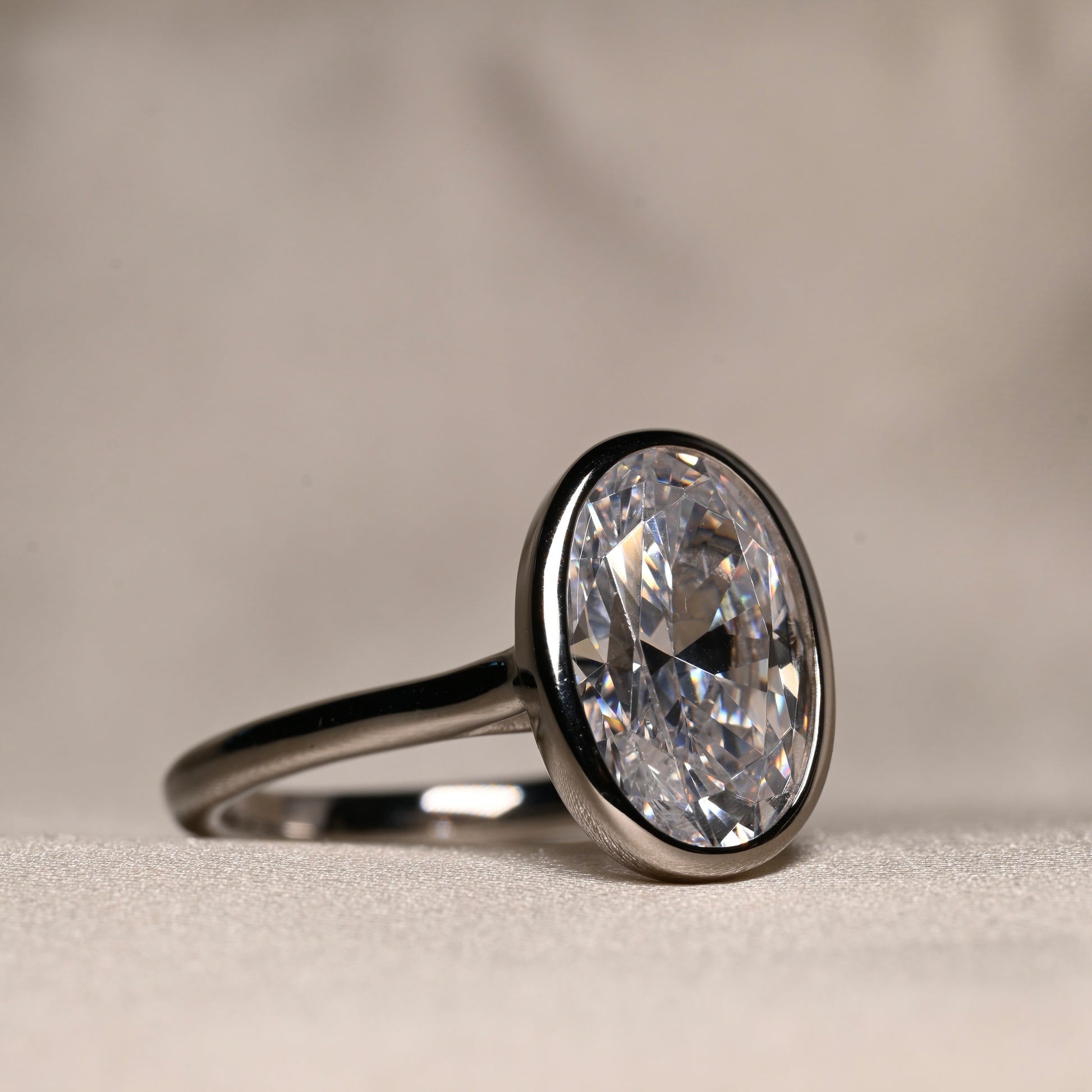 LUCY Ring | Zirconia