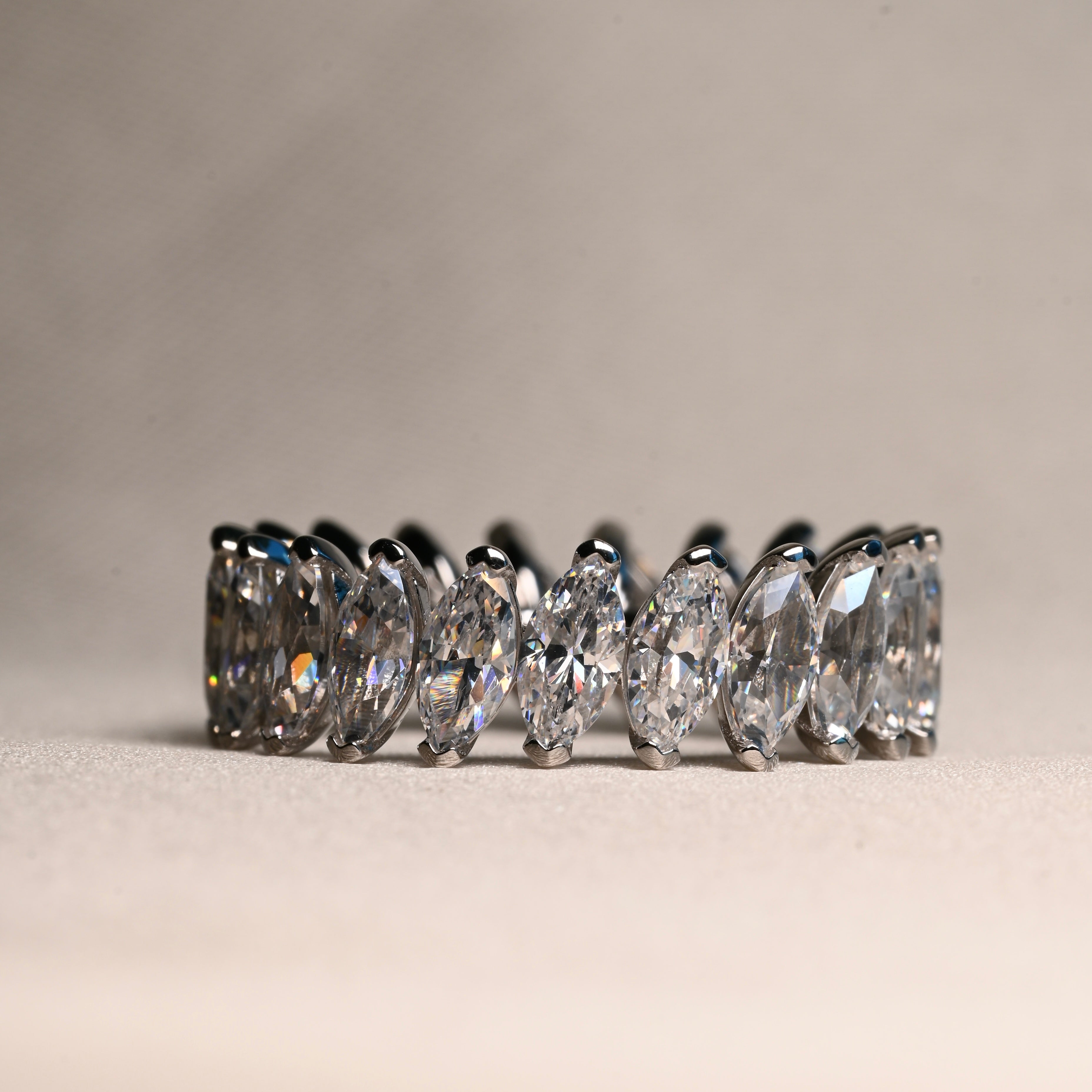 MARTINA Band Zirconia