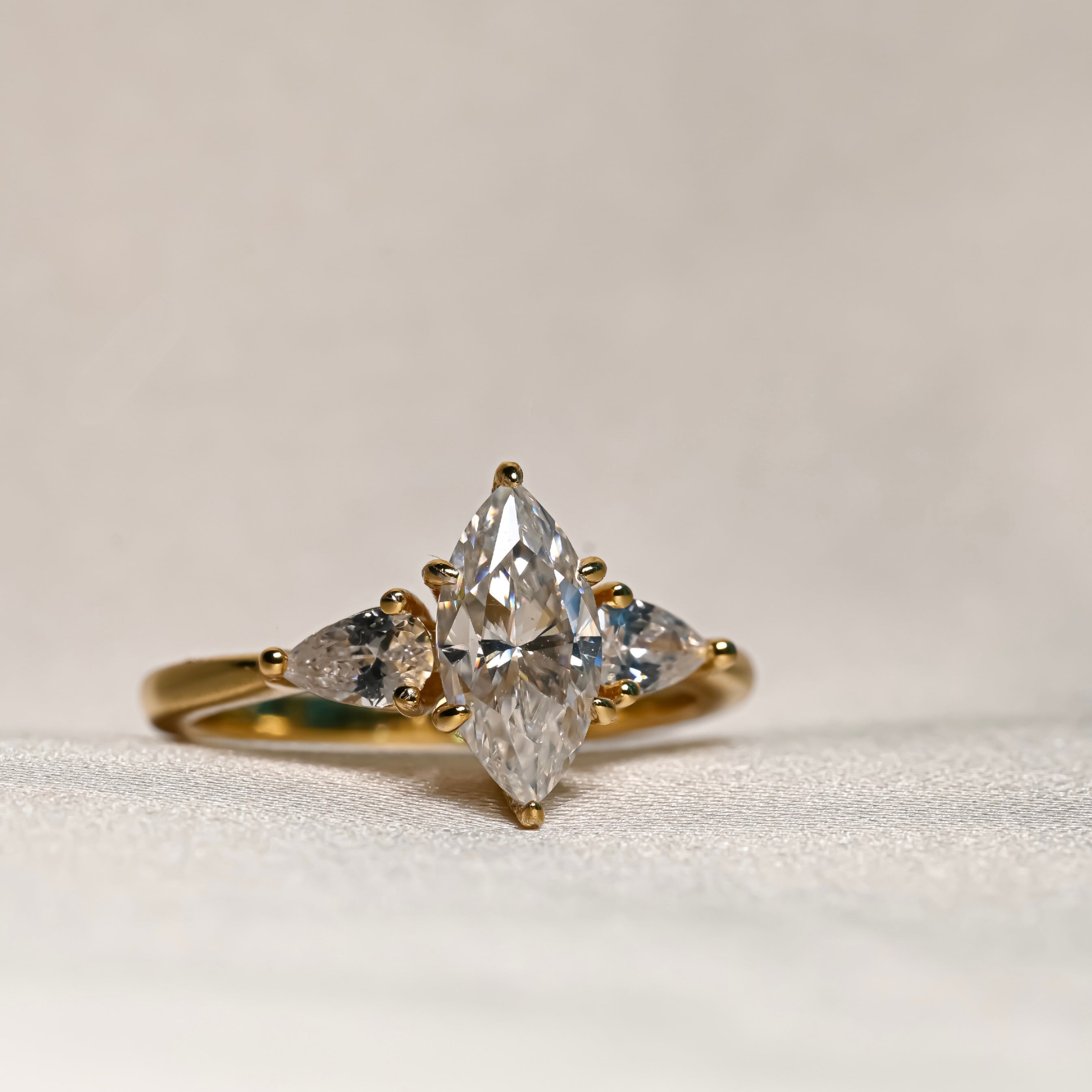 OPERA Moissanite Ring 1ct