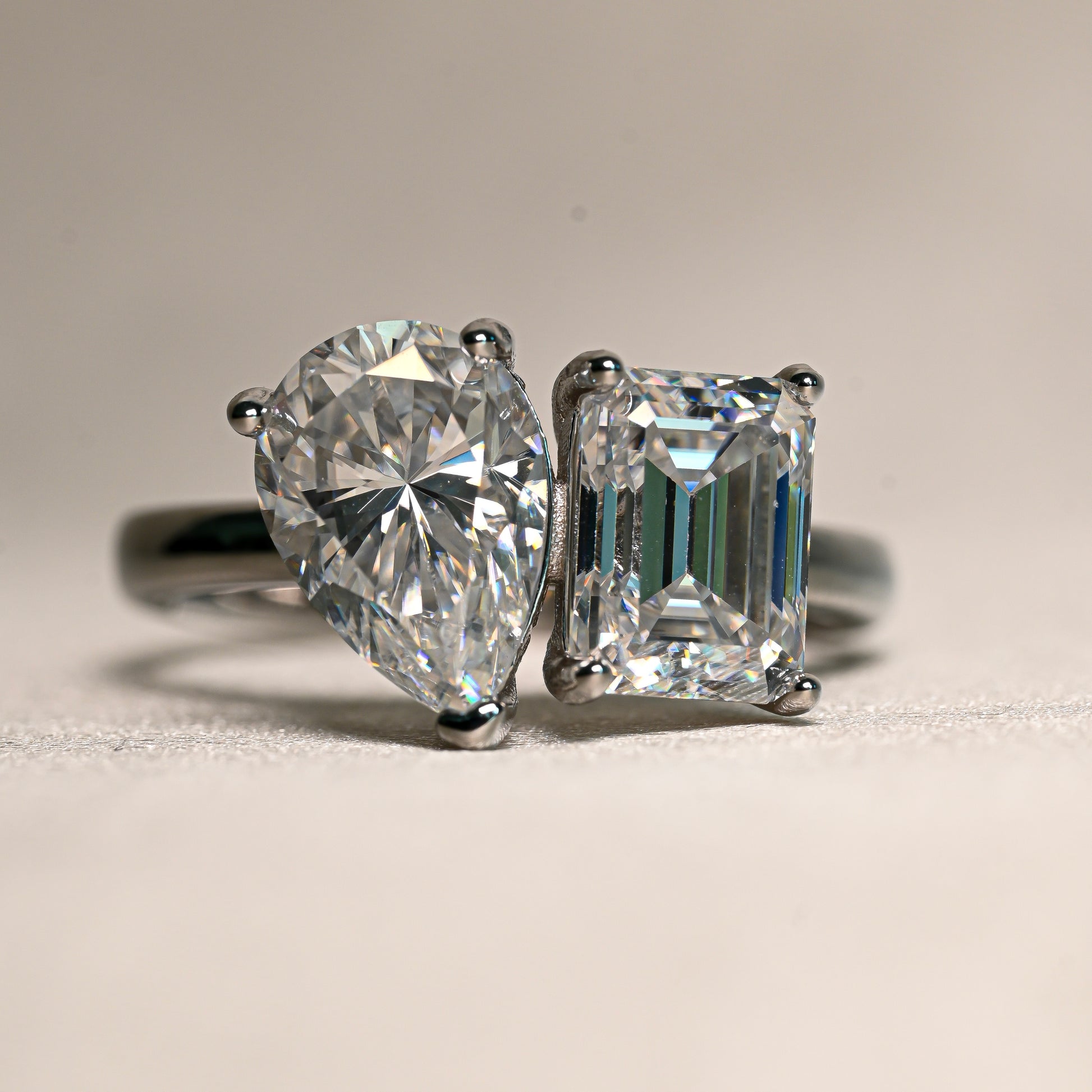 KAREN Moissanite Ring 2ct + 2ct