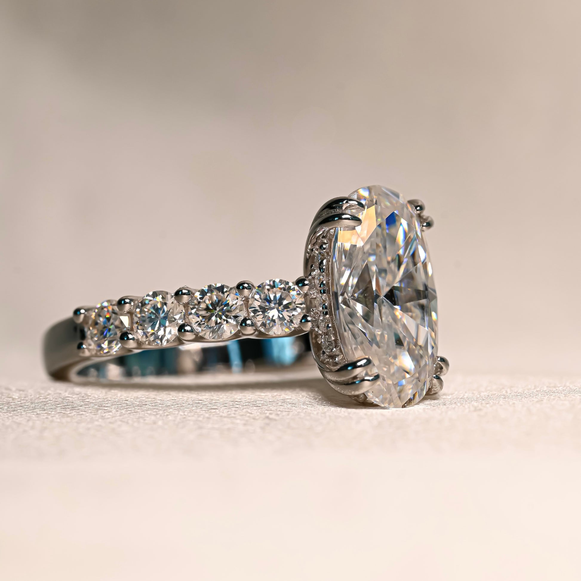 LINDA Moissanite Ring 4ct