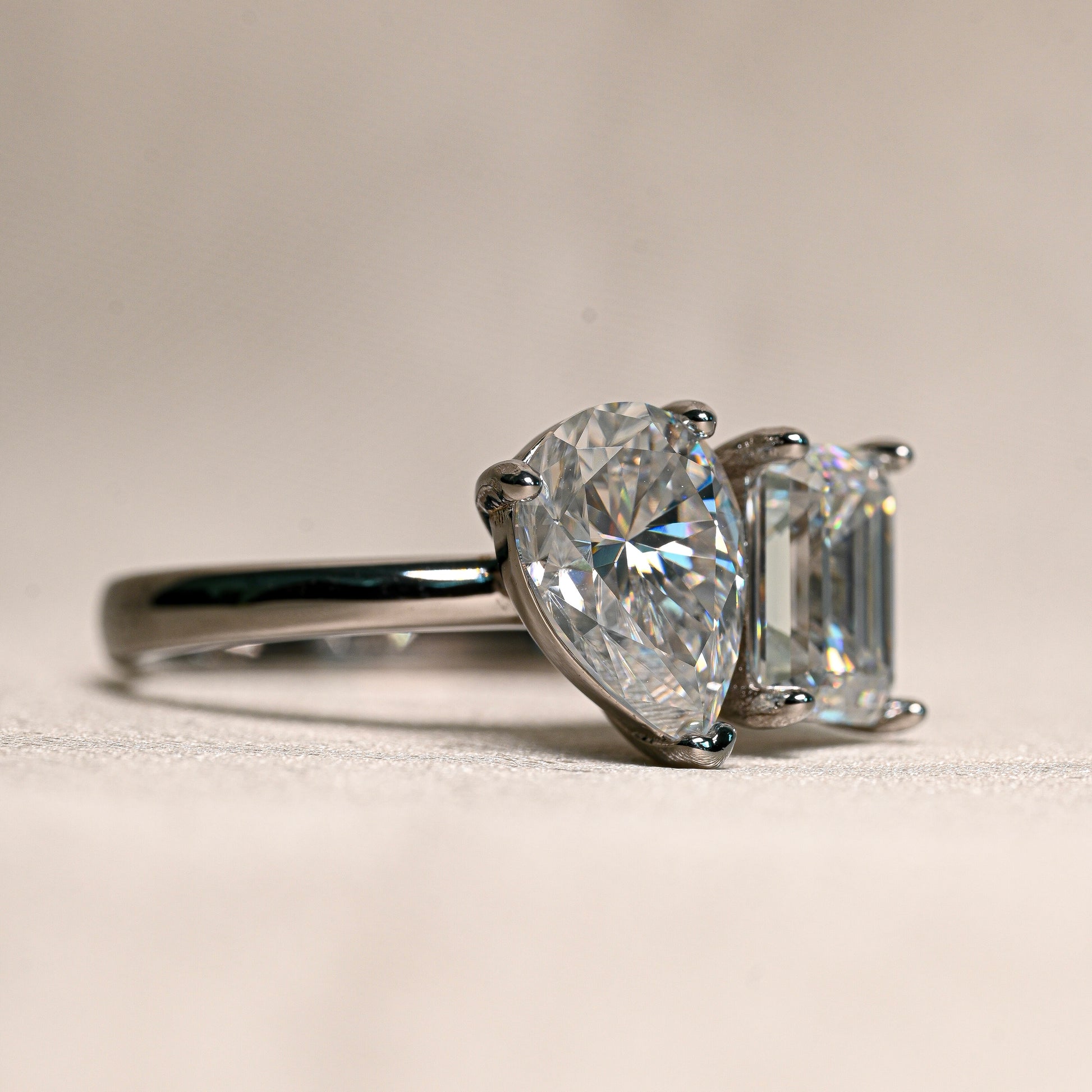 KAREN Moissanite Ring 2ct + 2ct