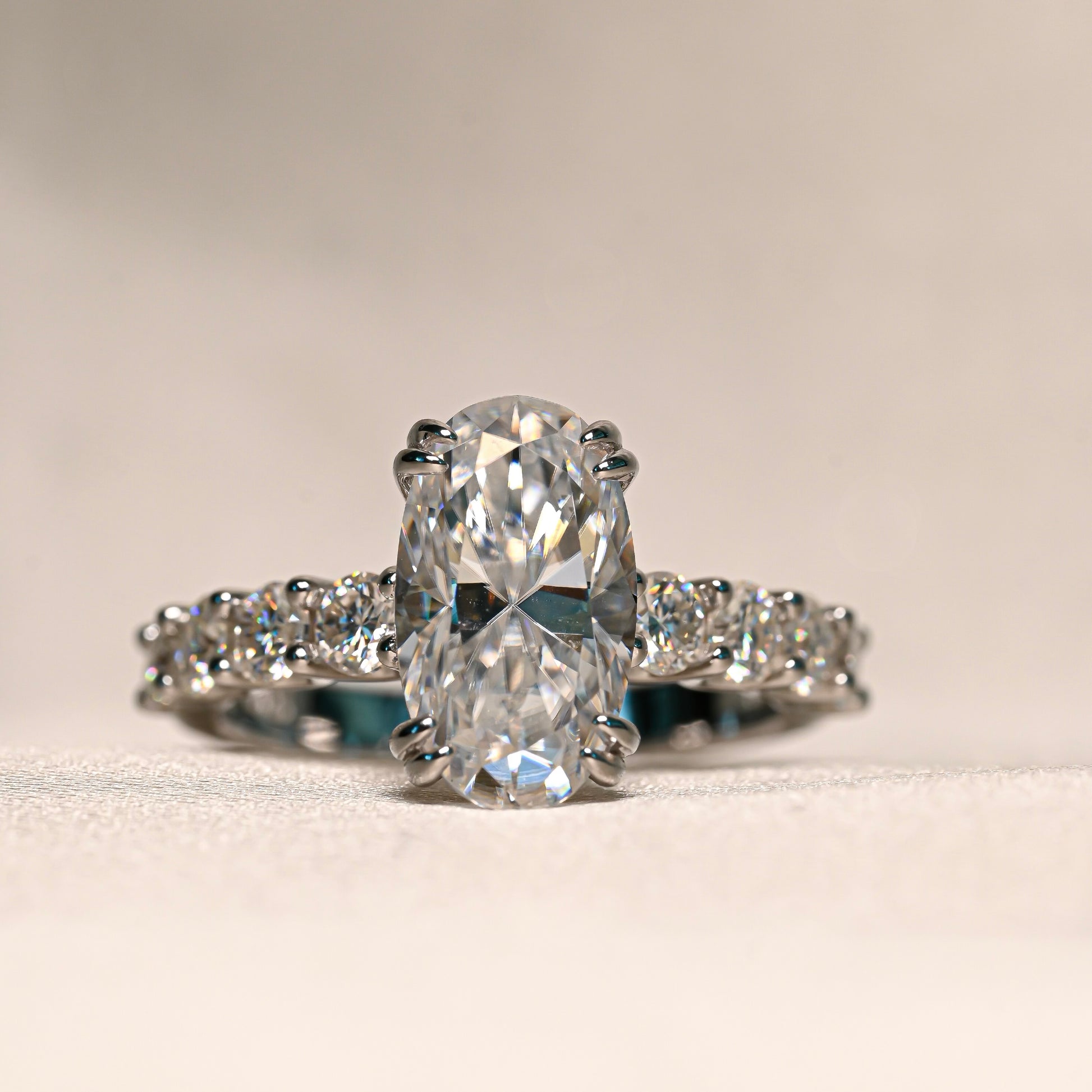 LINDA Moissanite Ring 4ct