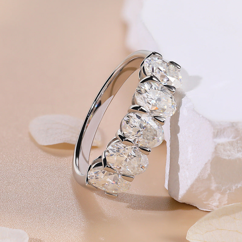 ANITTA Moissanite Band 2.5ct (Total)