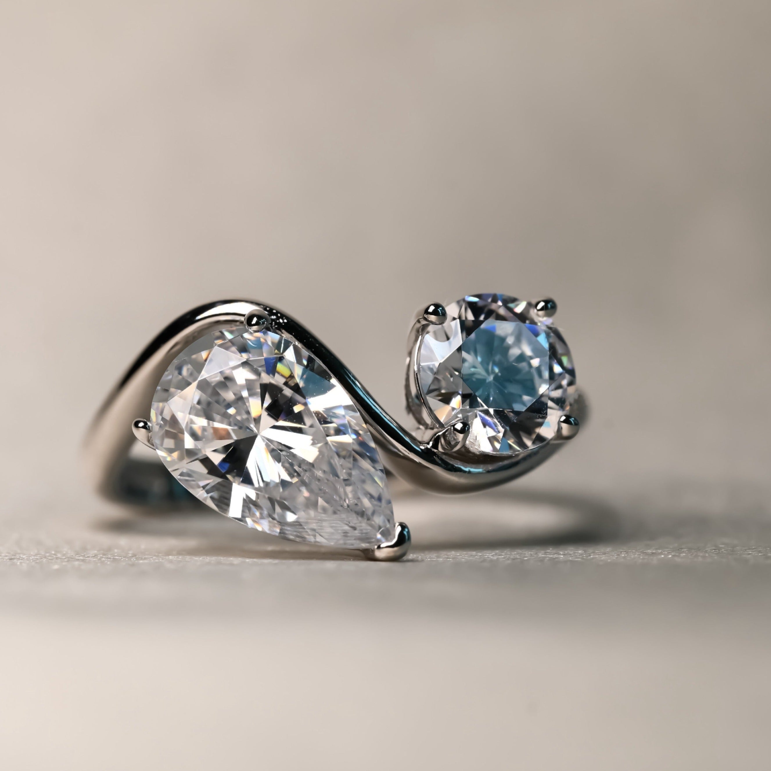 OLIVIA Ring | Zirconia