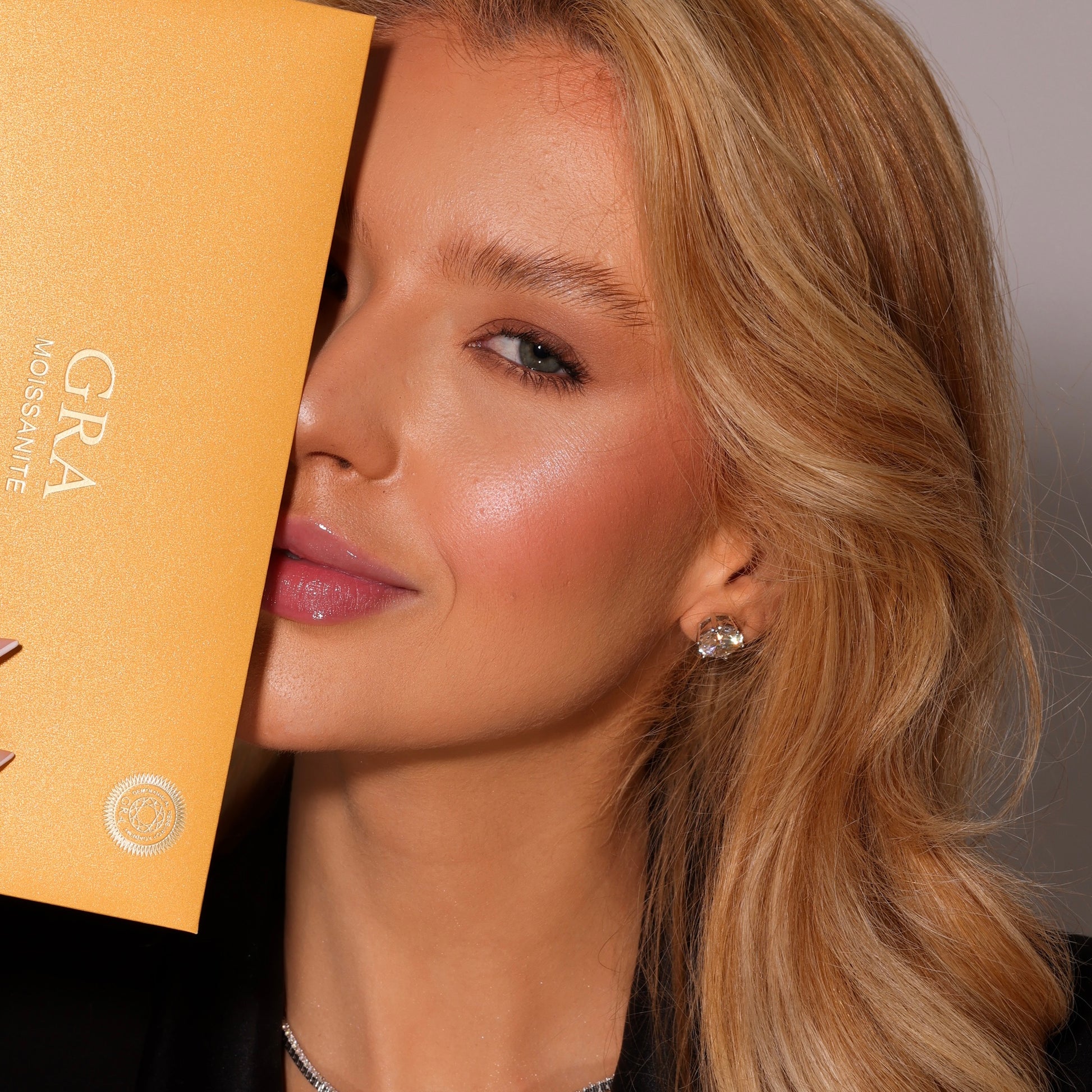 SARAH Moissanite Earrings 5ct - Round Shape | Moissanite (11mm)