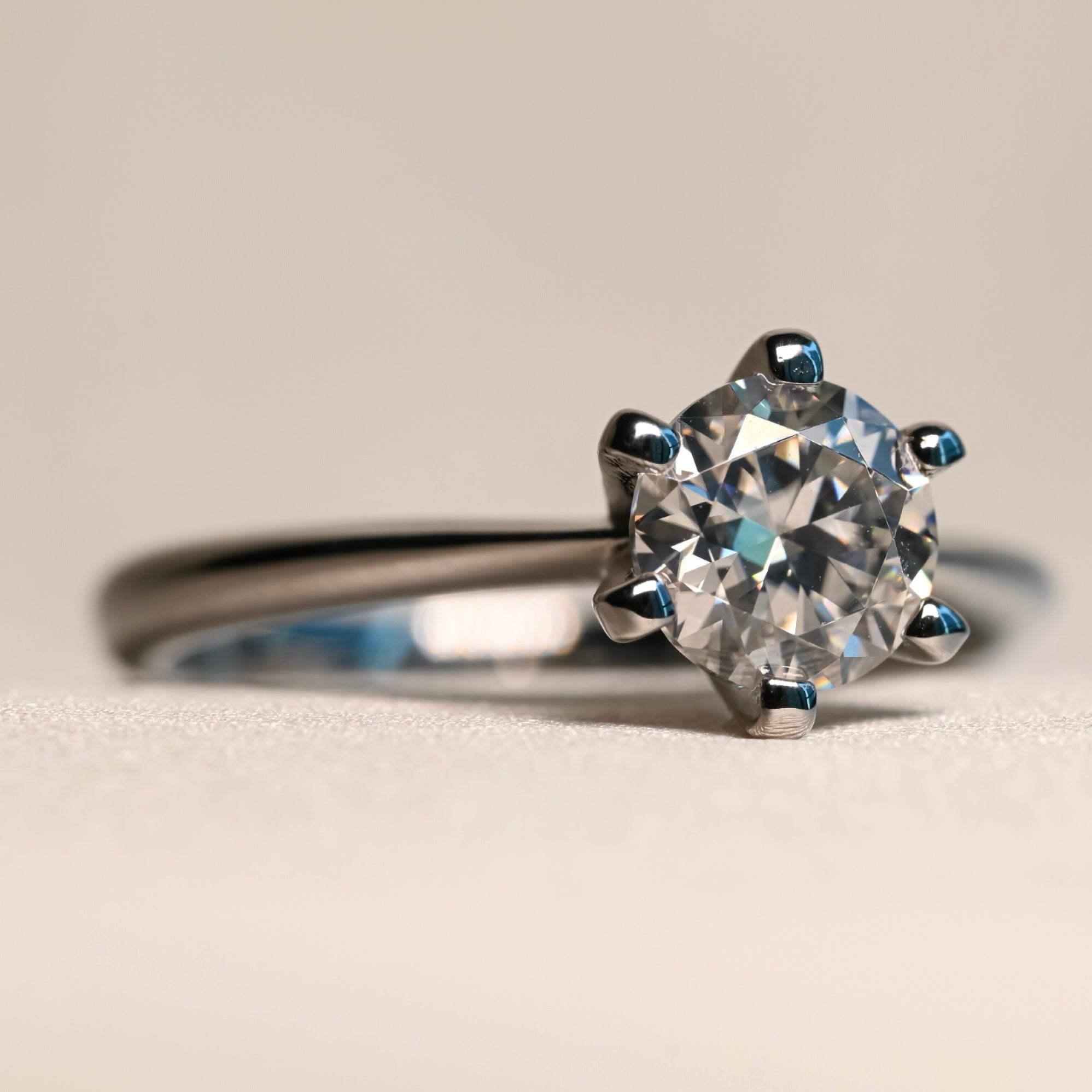 ZOE Moissanite Ring 1ct