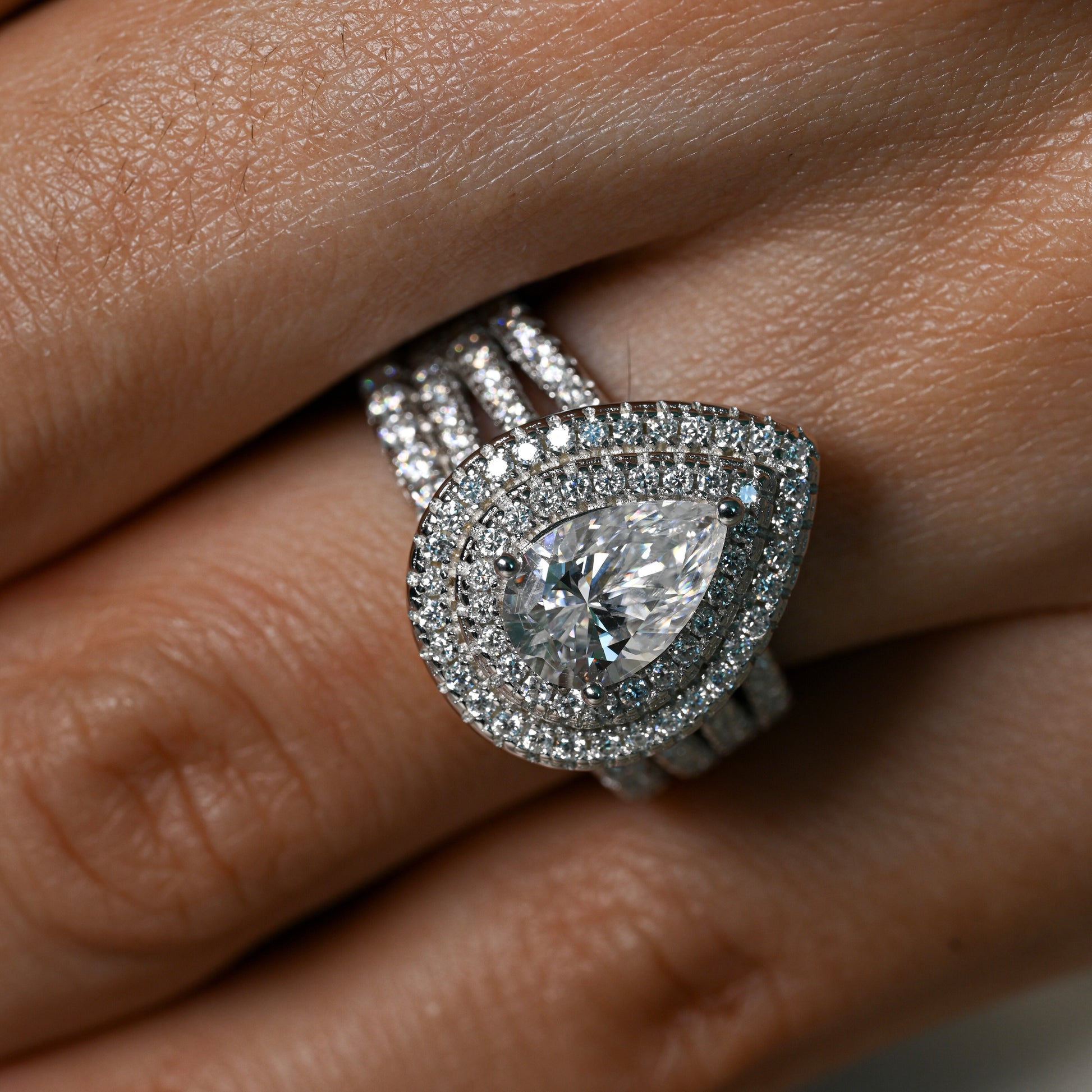 TAHIRA 1.5 Carat Pear-Cut Moissanite Ring Set in Sterling Silver
