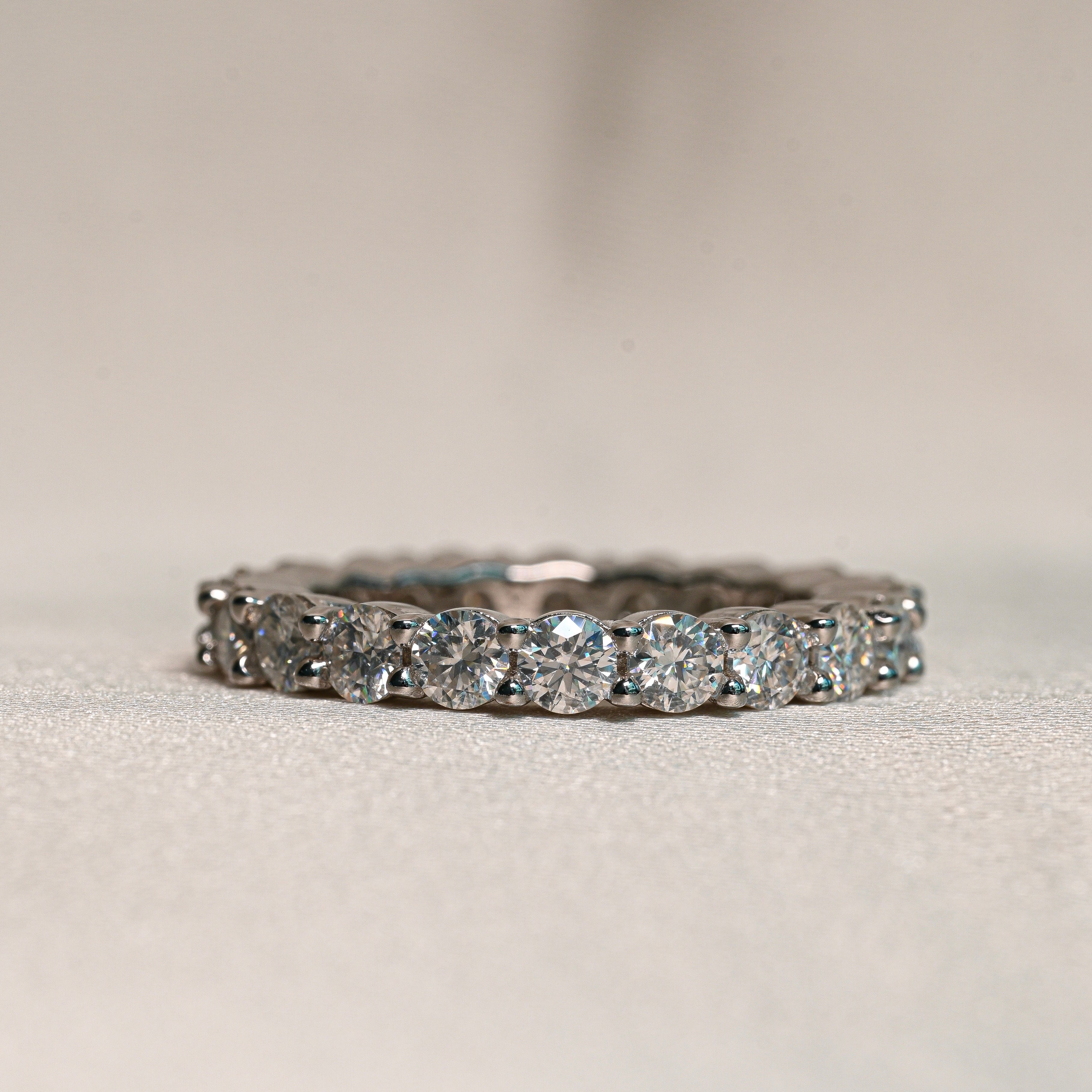 NAHLA Moissanite Eternity Band 0.1 ct (Full stones 3mm)