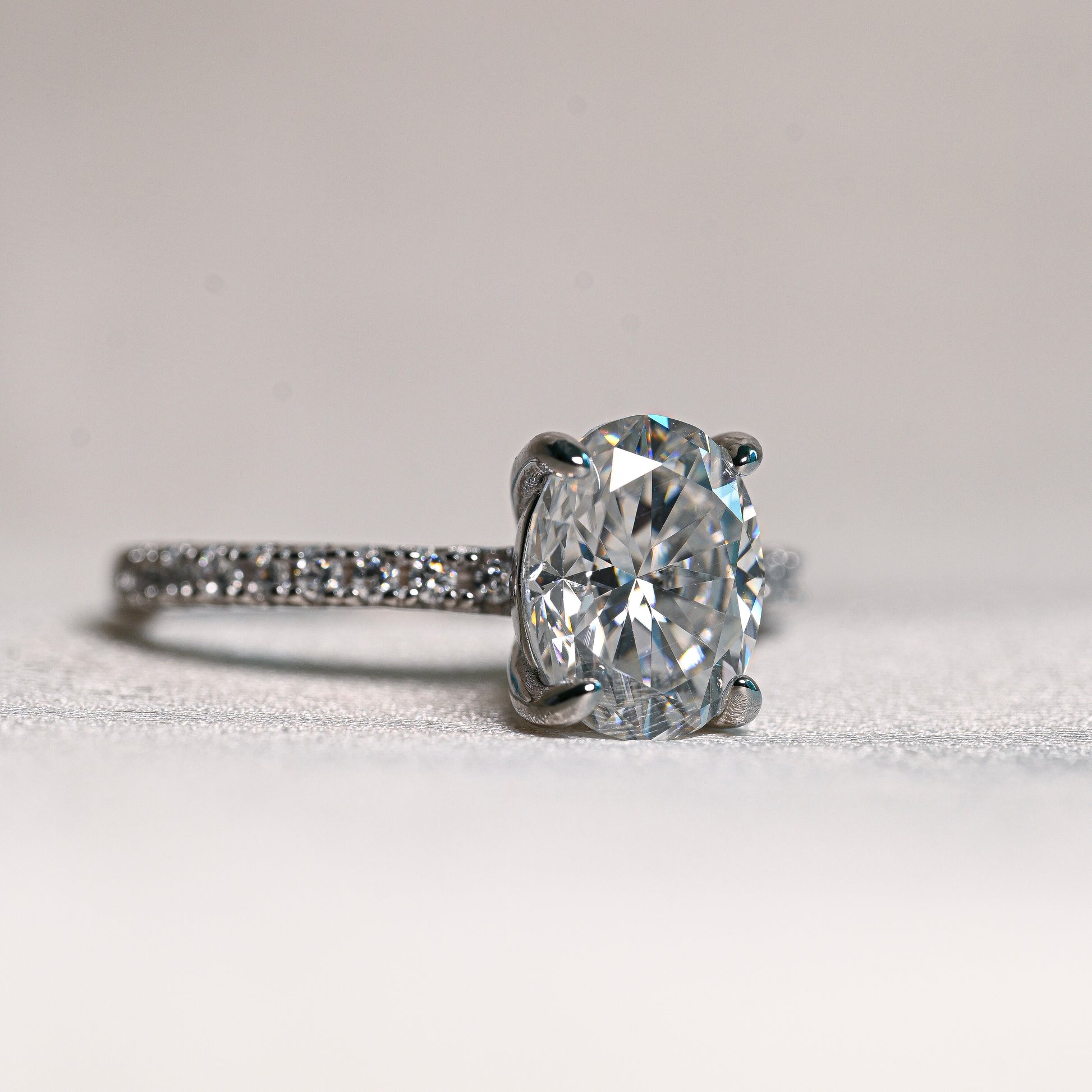 AIDA 2 Carat Oval-Cut Moissanite Ring in Sterling Silver