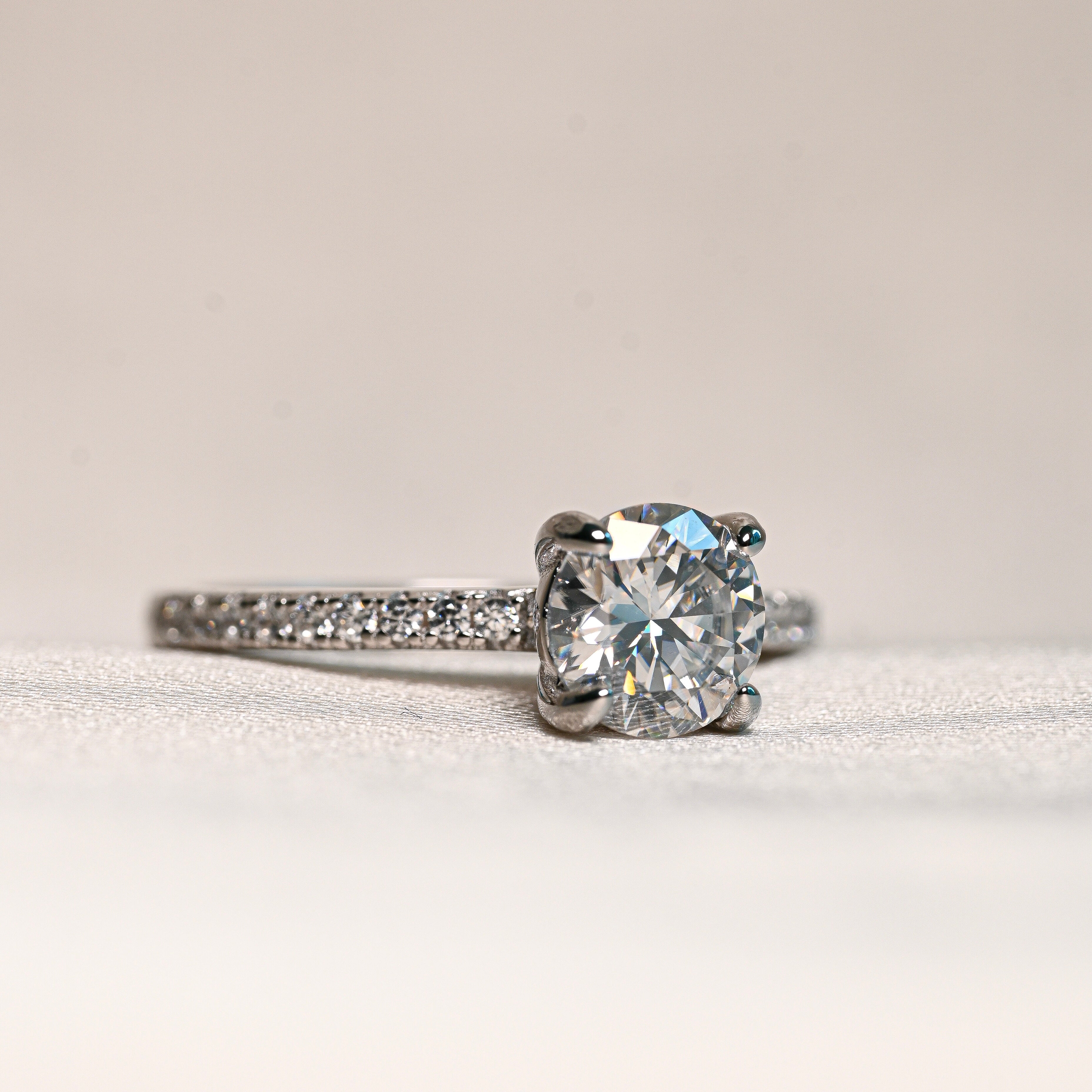 LEENA 1 Carat Round Brilliant Moissanite Ring in Sterling Silver