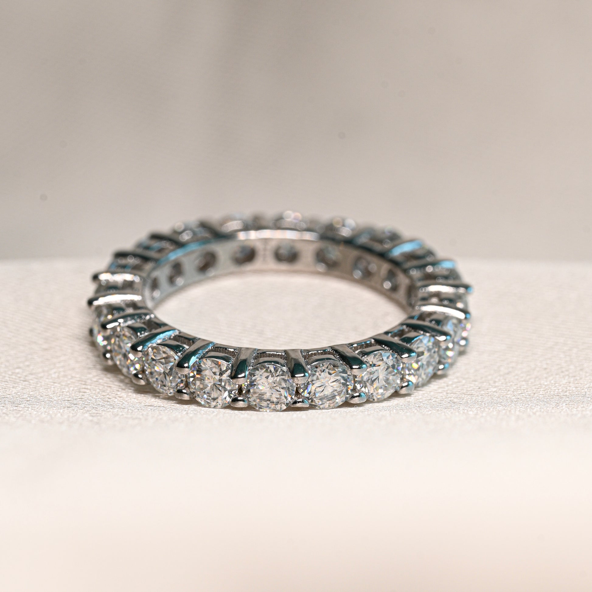 HAIFA 0.1 ct (3 mm) Full-Stone Moissanite Band in Sterling Silver