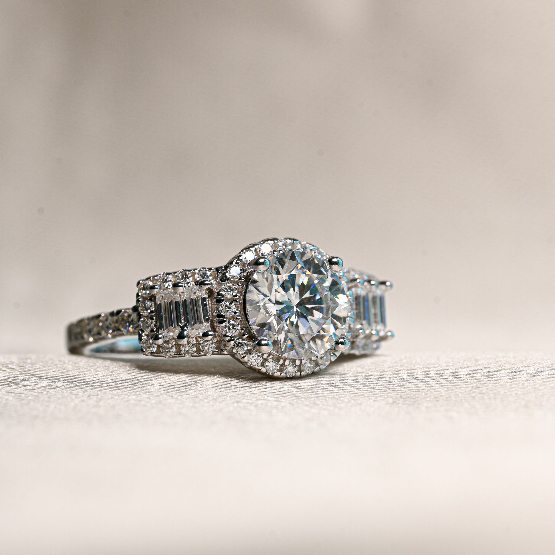 BASMA 1 Carat Round-cut Moissanite Ring set in Sterling Silver