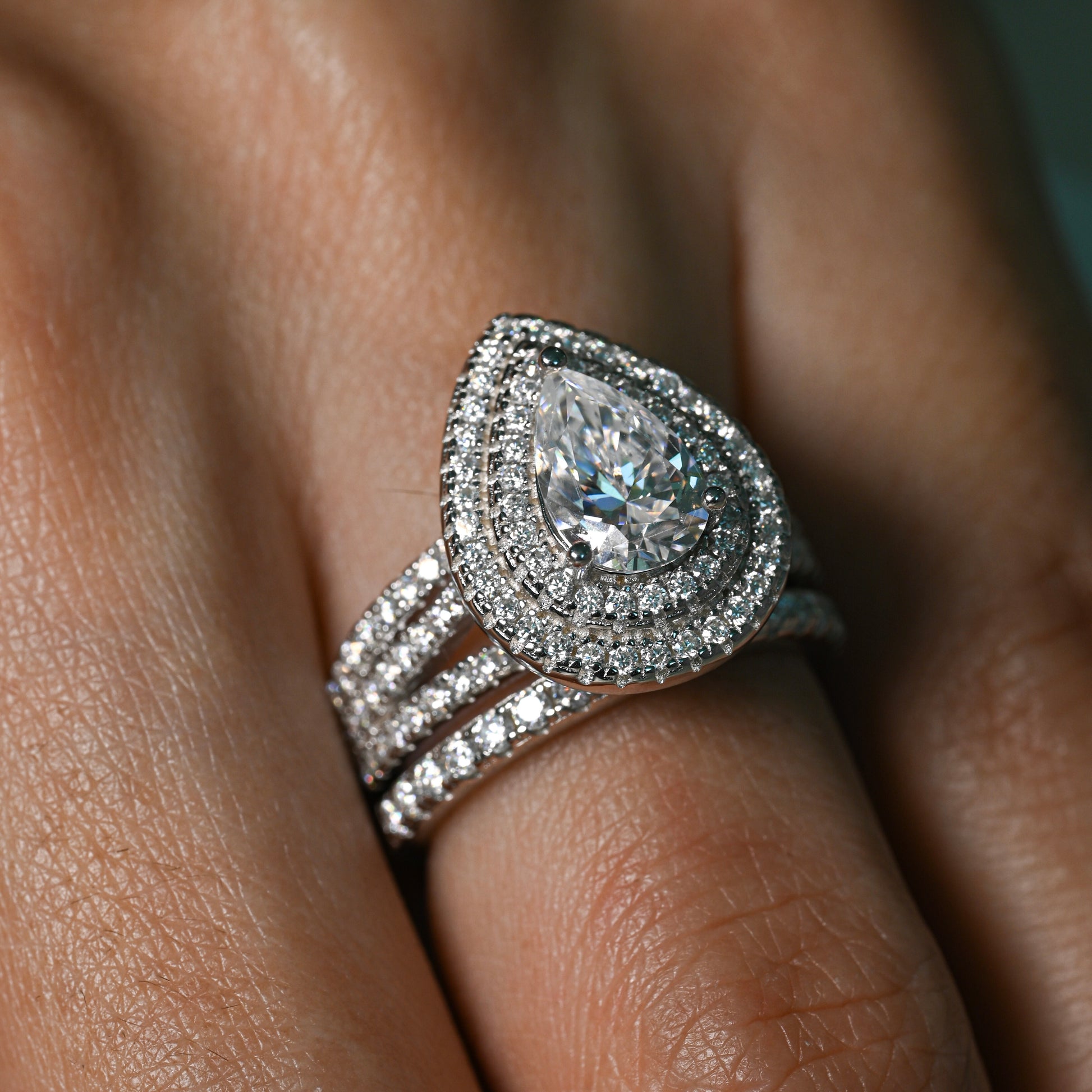 TAHIRA 1.5 Carat Pear-Cut Moissanite Ring Set in Sterling Silver