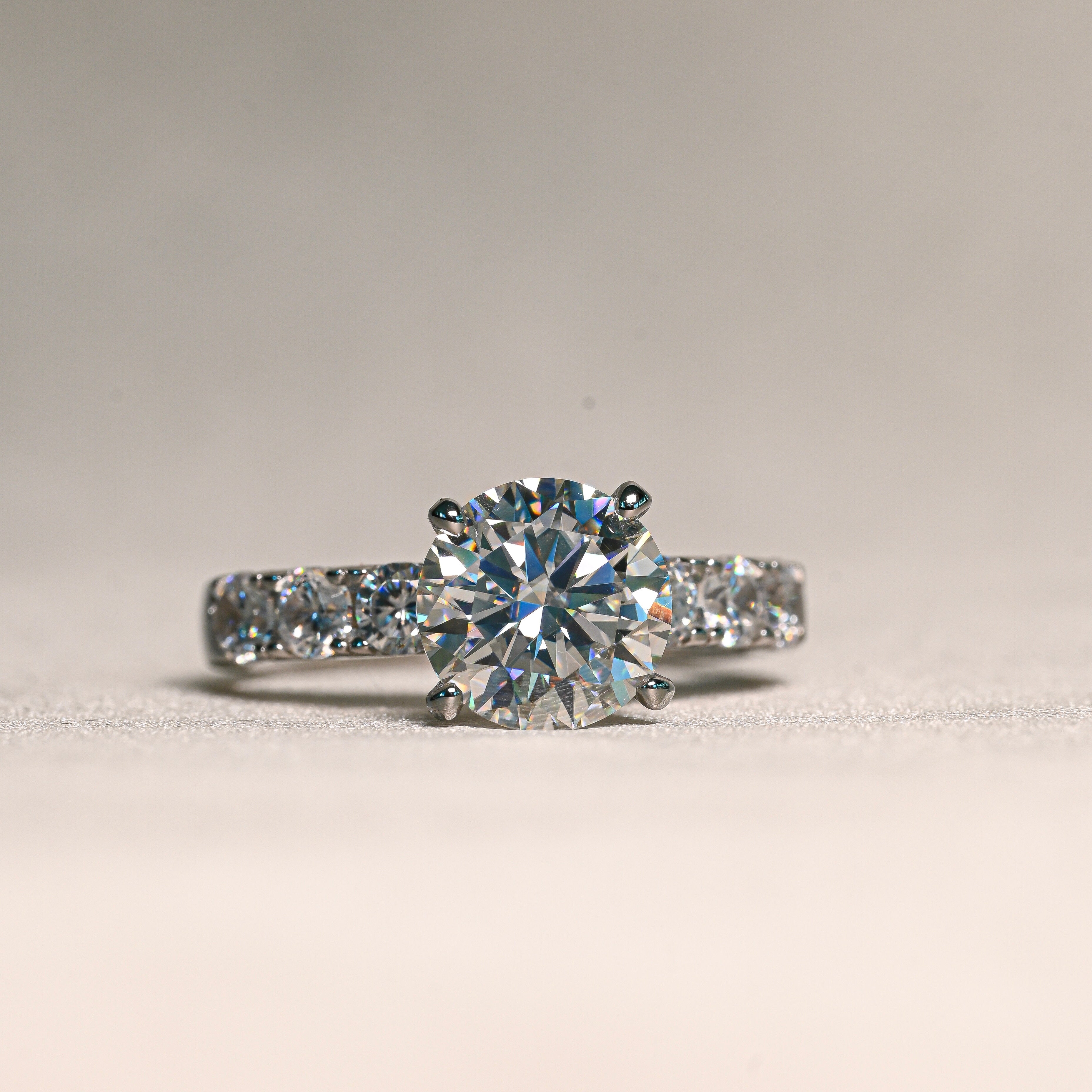 HEBA Moissanite Ring 2ct