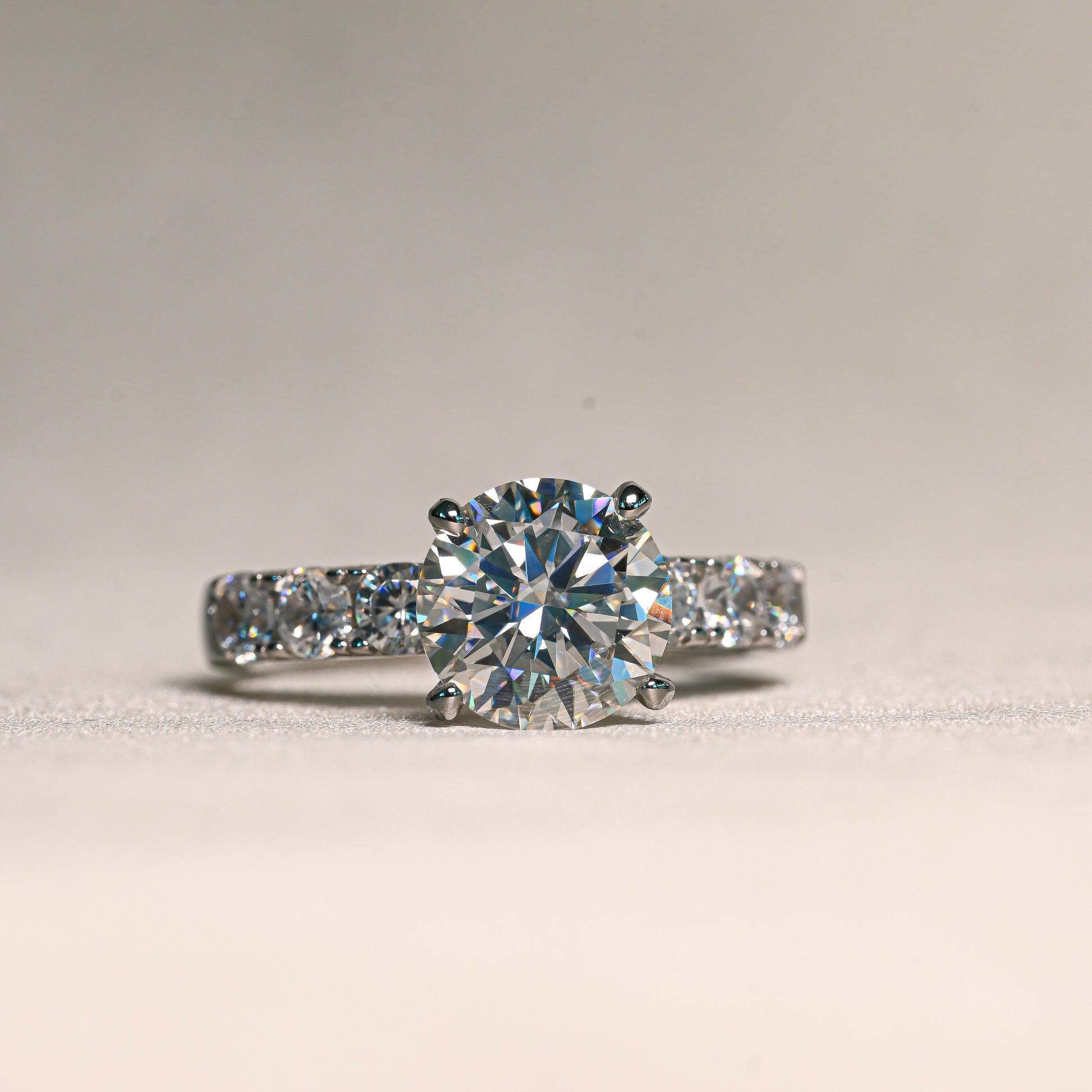 HEBA Moissanite Ring 2ct