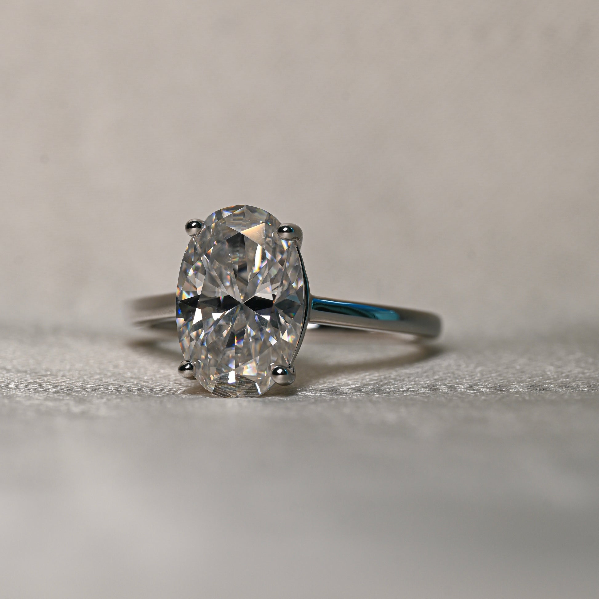 MARIBEL 4.5 Carat Oval-Cut Moissanite Ring in Sterling Silver