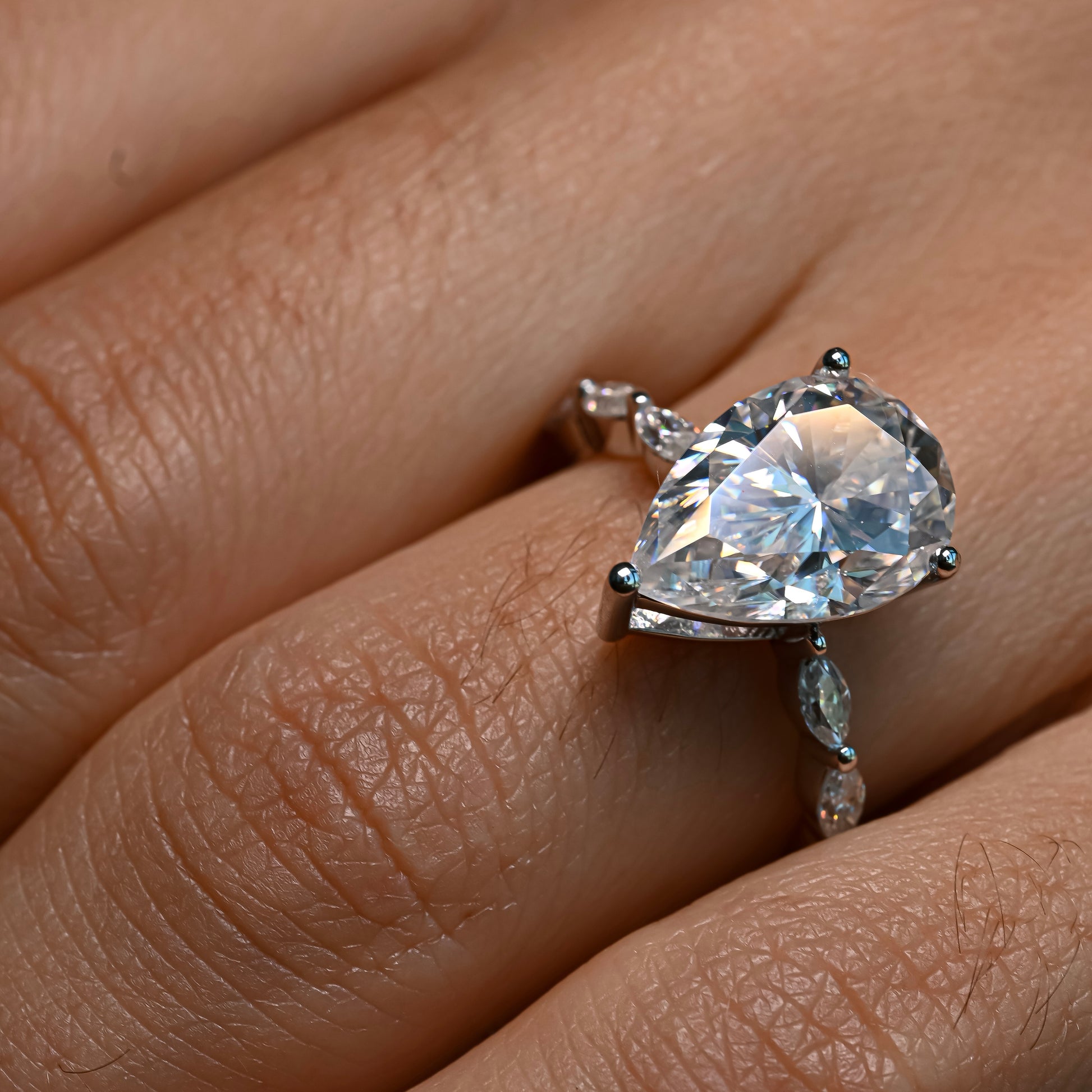 KAYLA Moissanite Ring 5ct