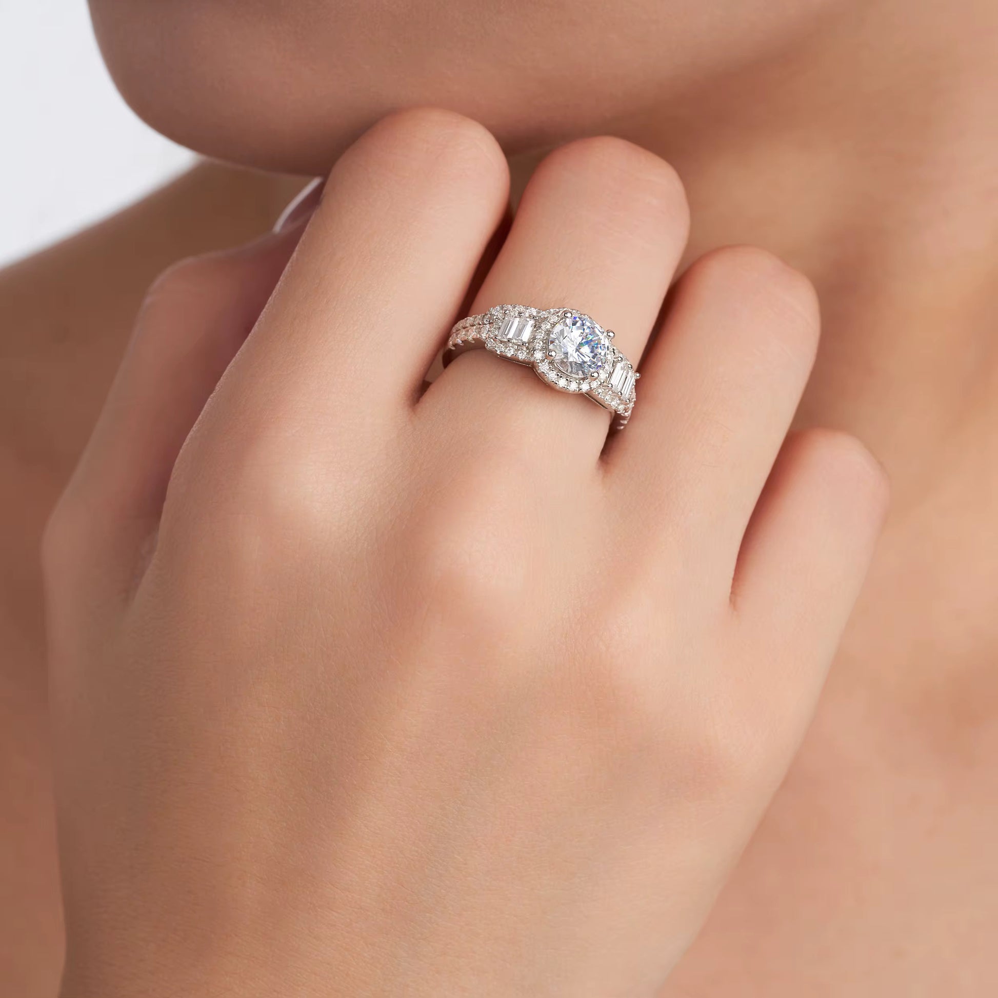 BASMA 1 Carat Round-cut Moissanite Ring set in Sterling Silver