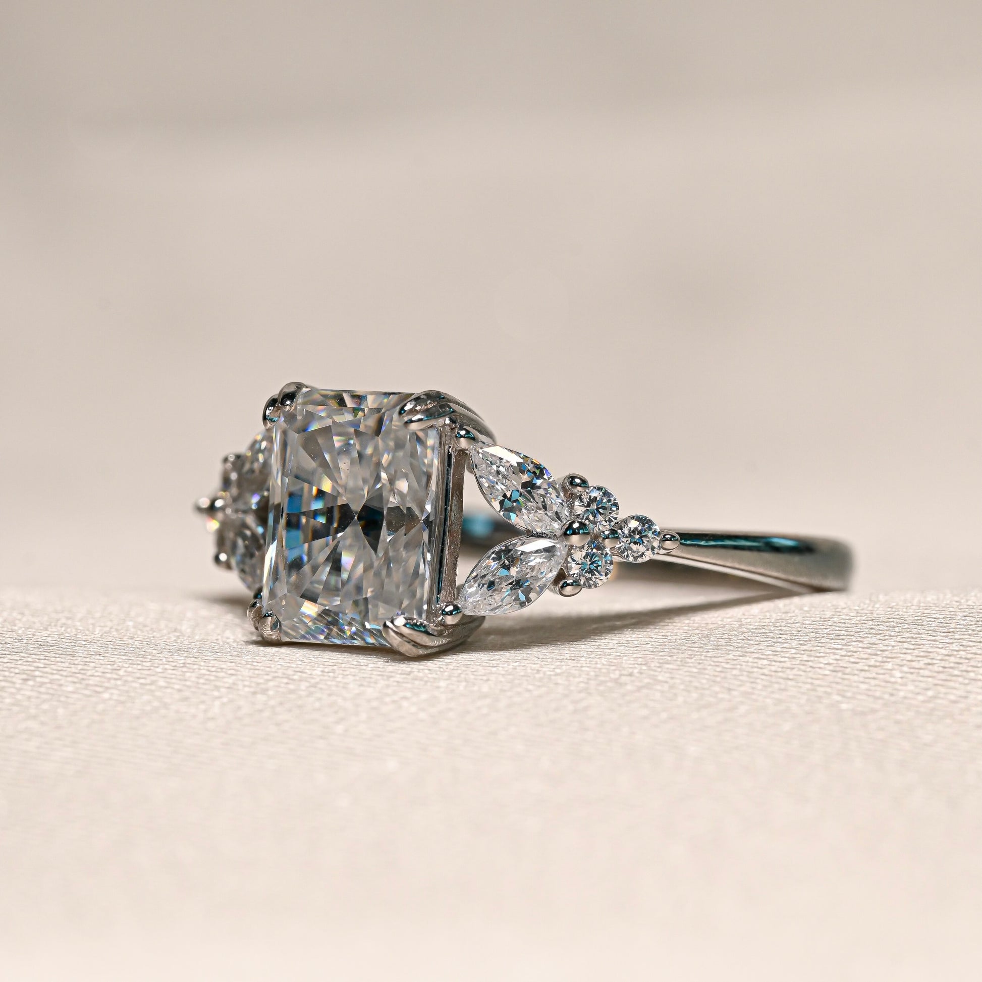 HELENA Moissanite Ring 2ct