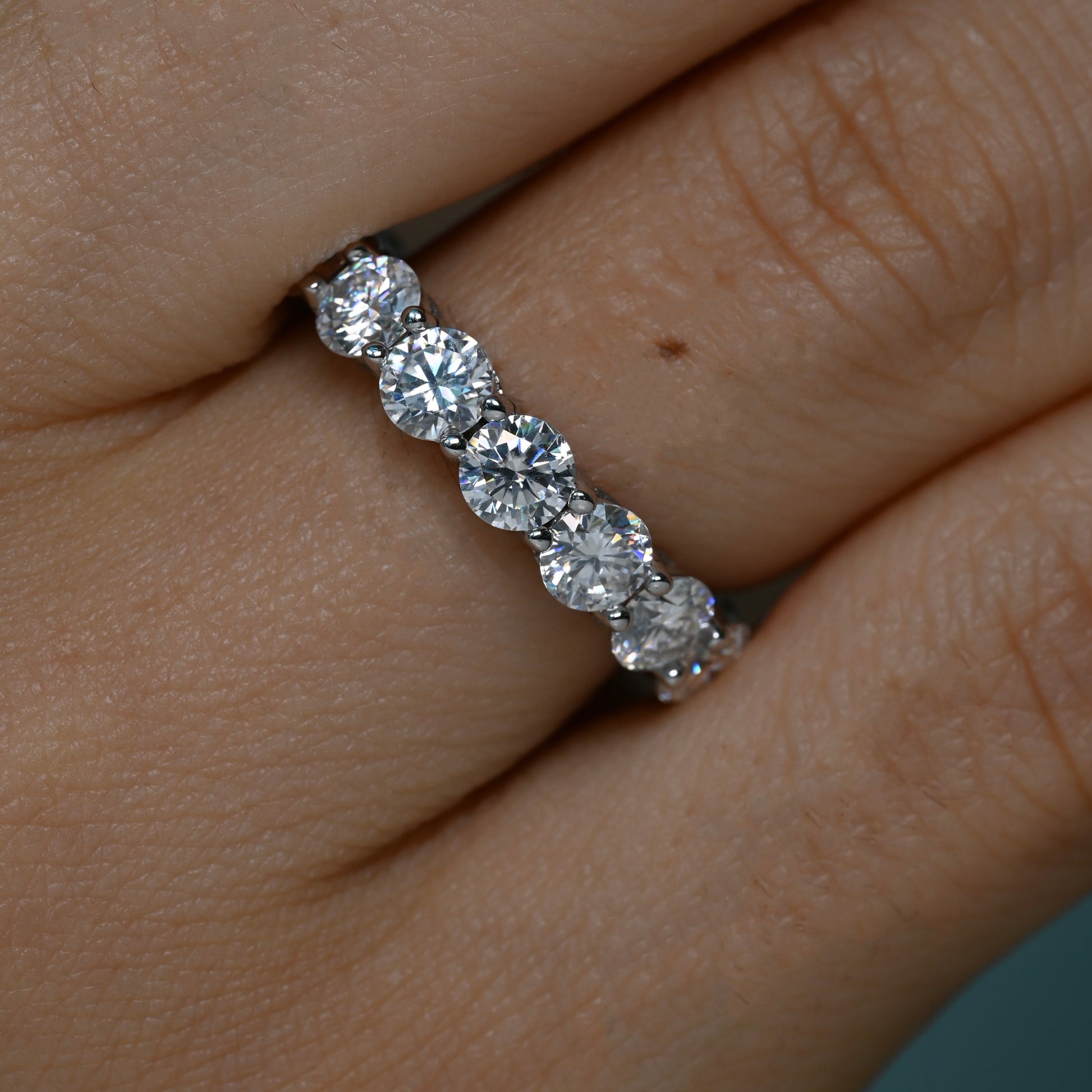VIDA 0.3 ct (4 mm) Full-Stone Moissanite Band in Sterling Silver