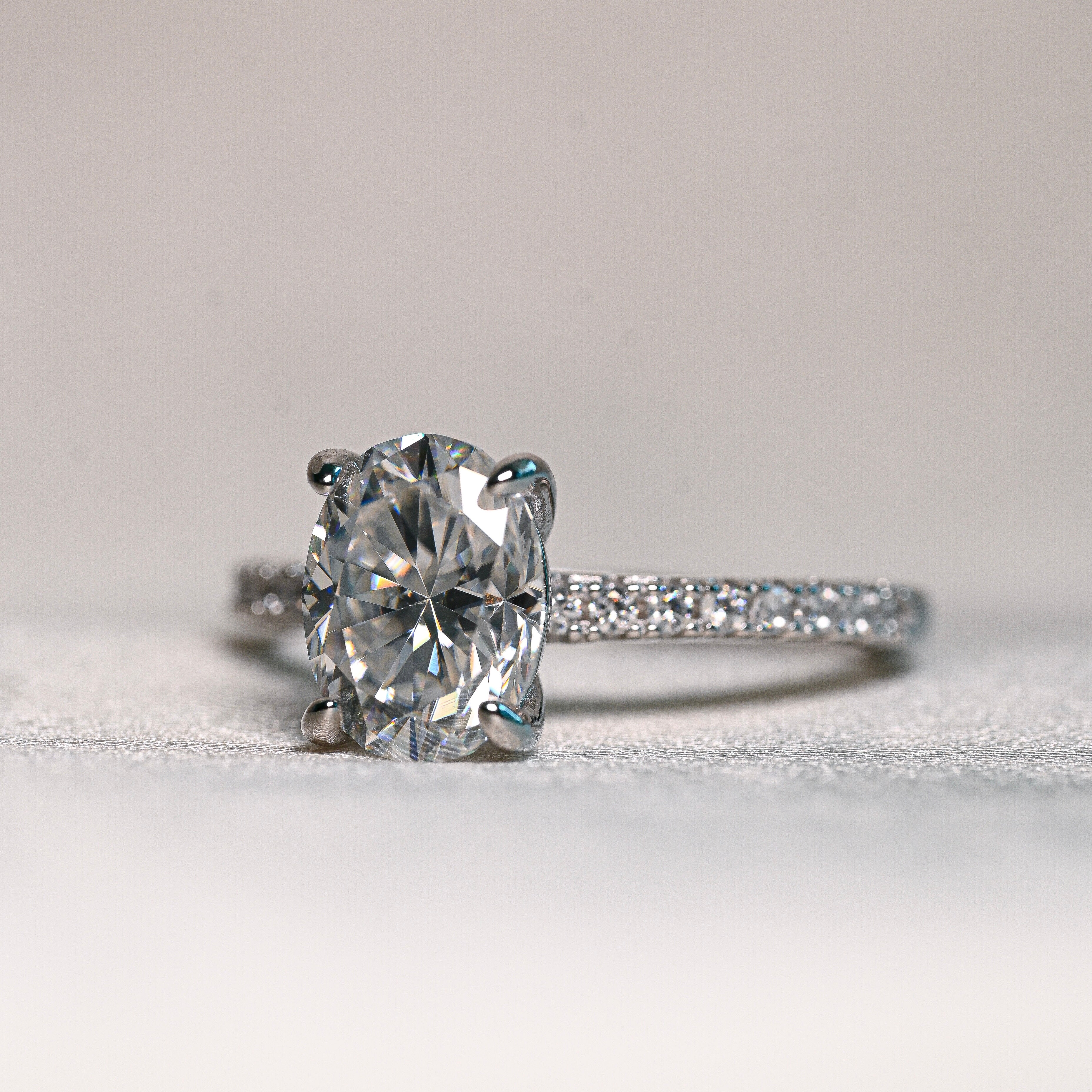 AIDA 2 Carat Oval-Cut Moissanite Ring in Sterling Silver