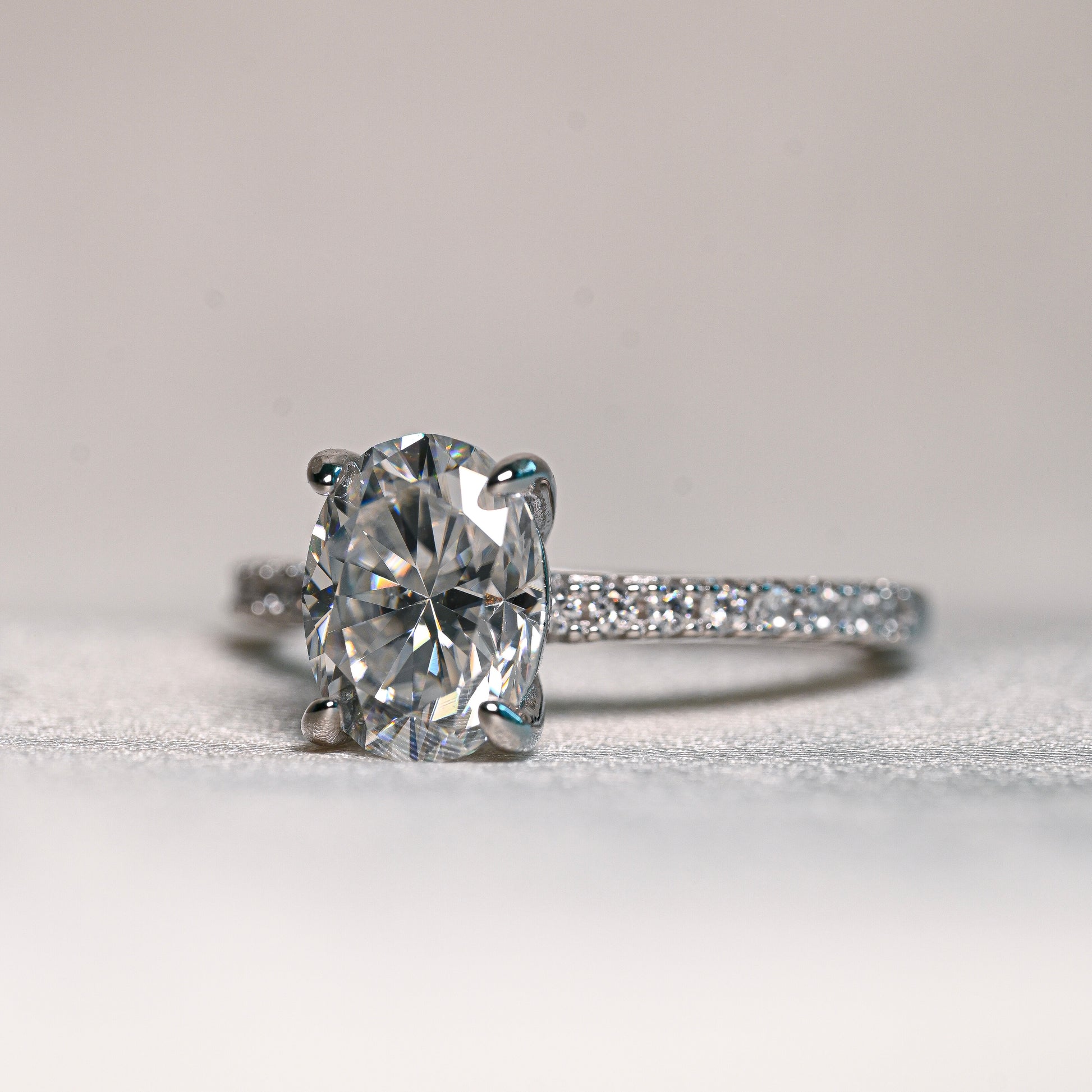 AIDA 2 Carat Oval-Cut Moissanite Ring in Sterling Silver
