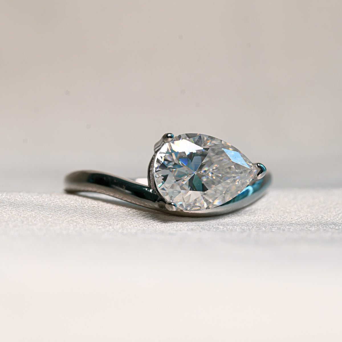 VIVIANA 2 Carat Pear-Cut Moissanite Ring in Sterling Silver
