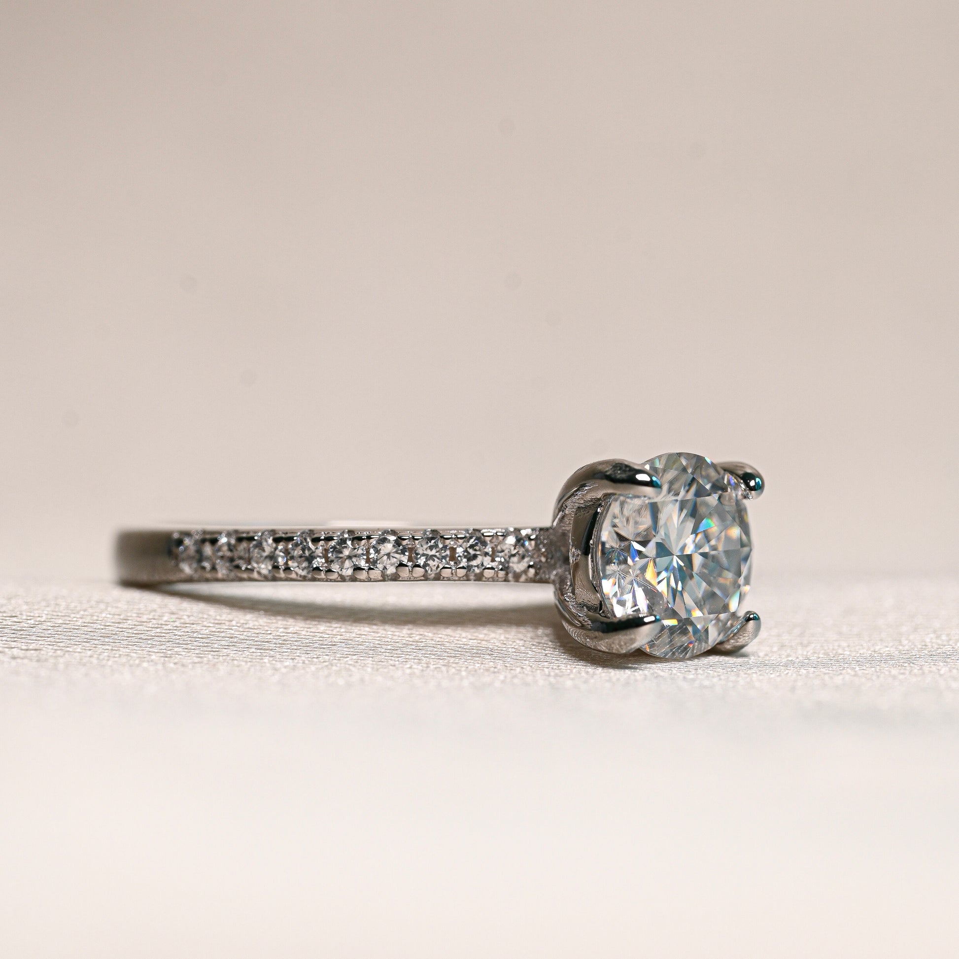 LEENA 1 Carat Round Brilliant Moissanite Ring in Sterling Silver