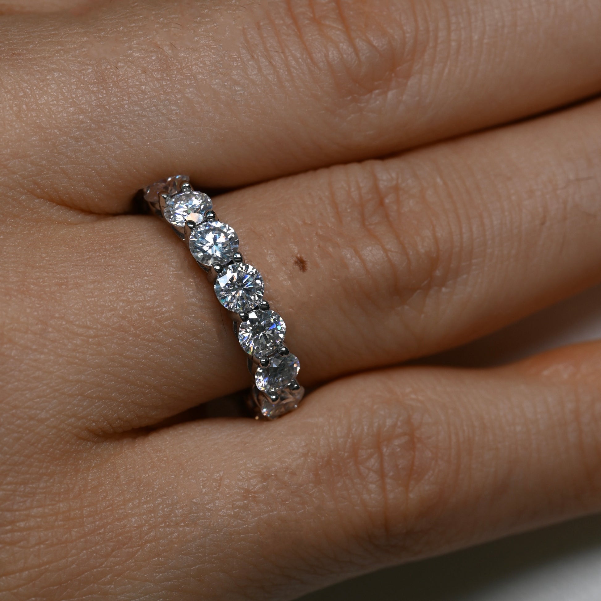 VIDA 0.3 ct (4 mm) Full-Stone Moissanite Band in Sterling Silver